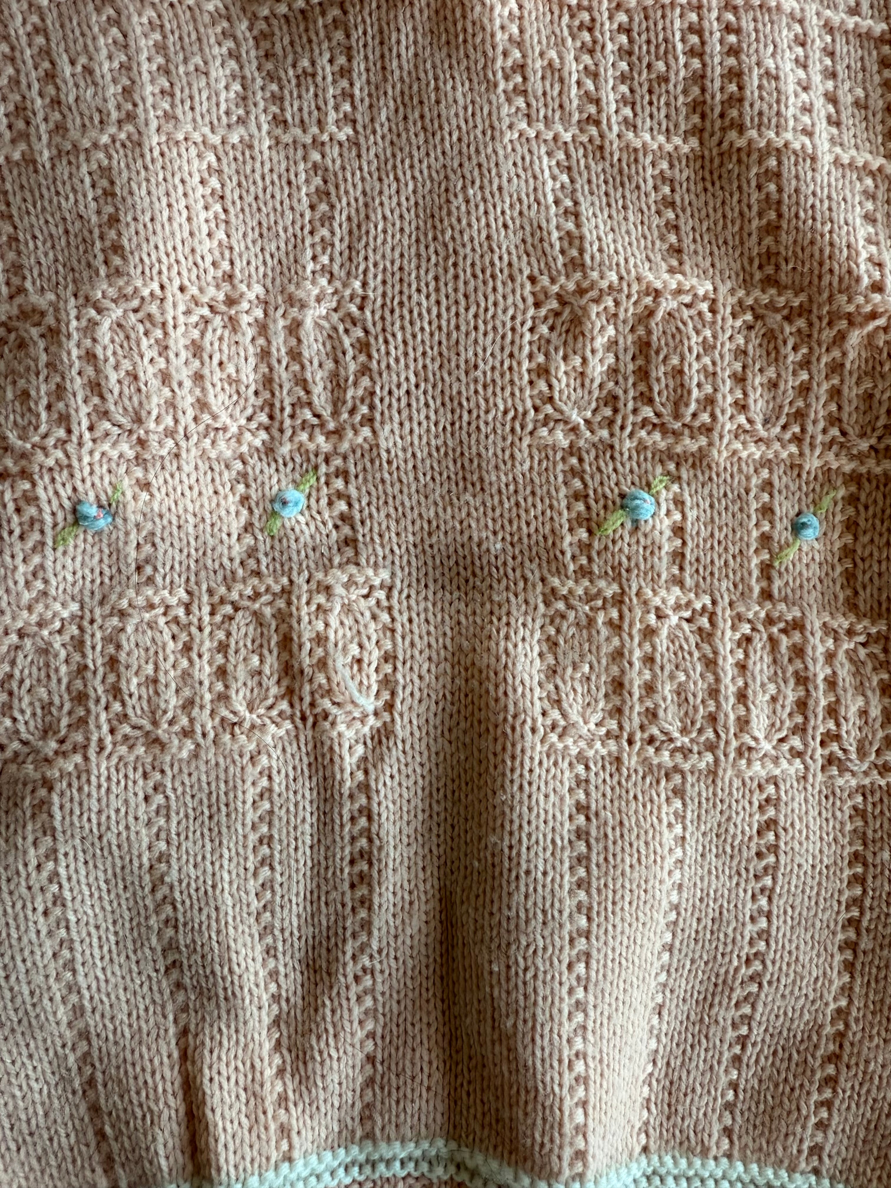 1930s pink wool hand knit sweater