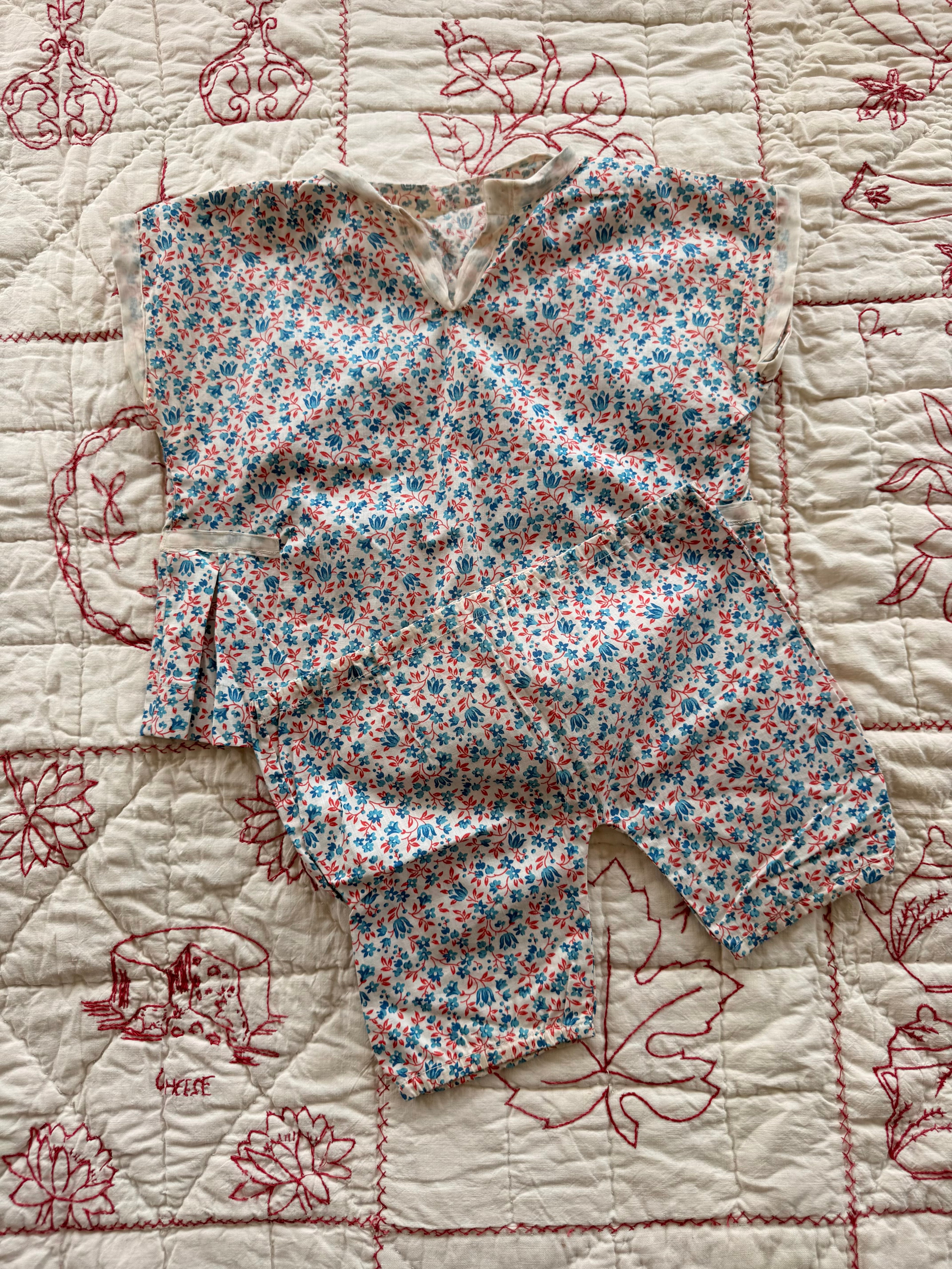 1930s blue floral set