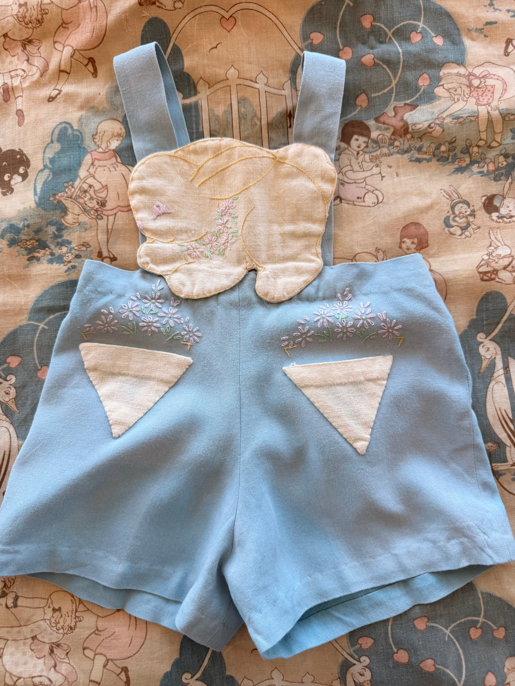 1950s embroidered bunny overall shorts