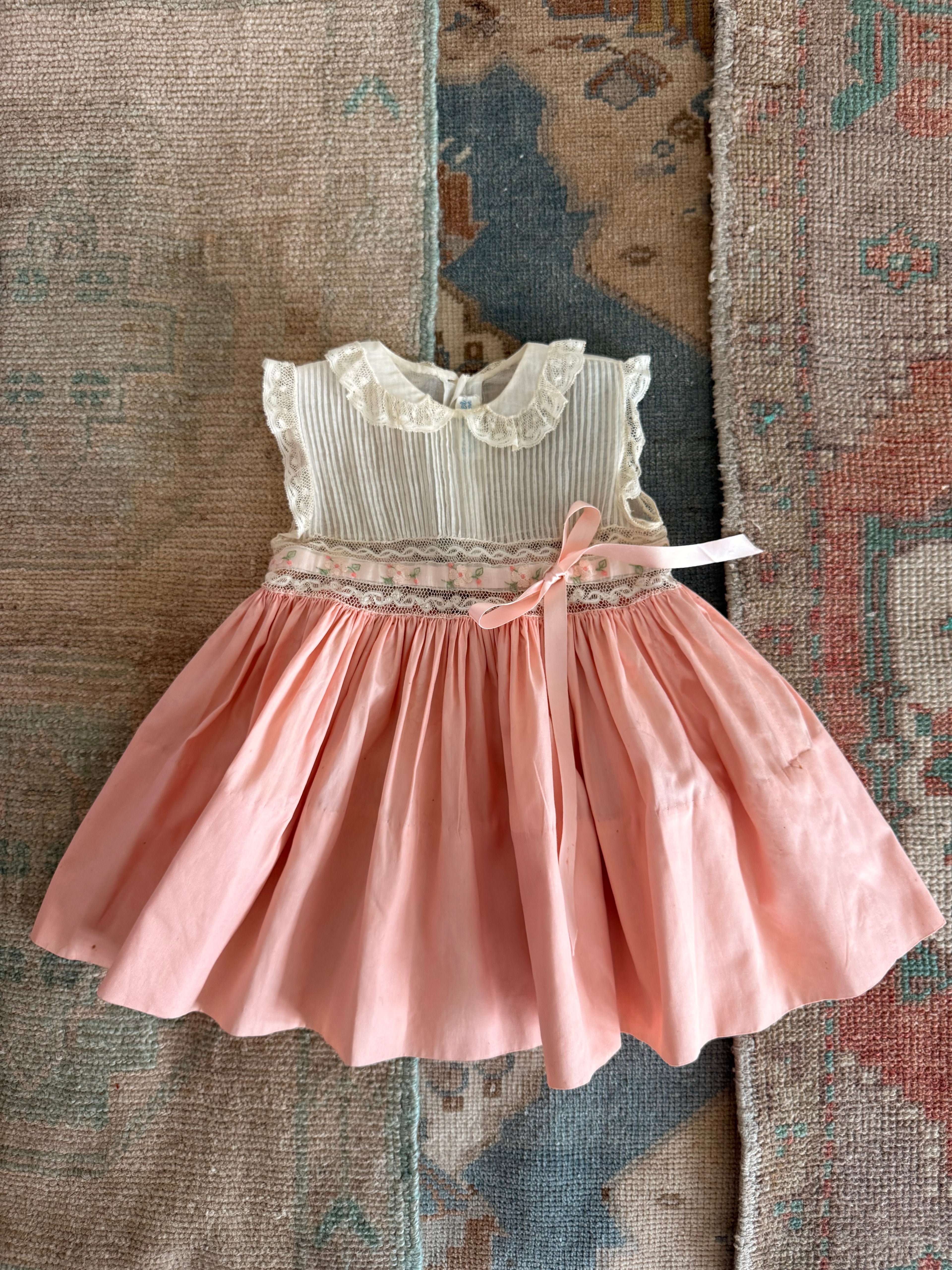 1950s lace & ribbon dress