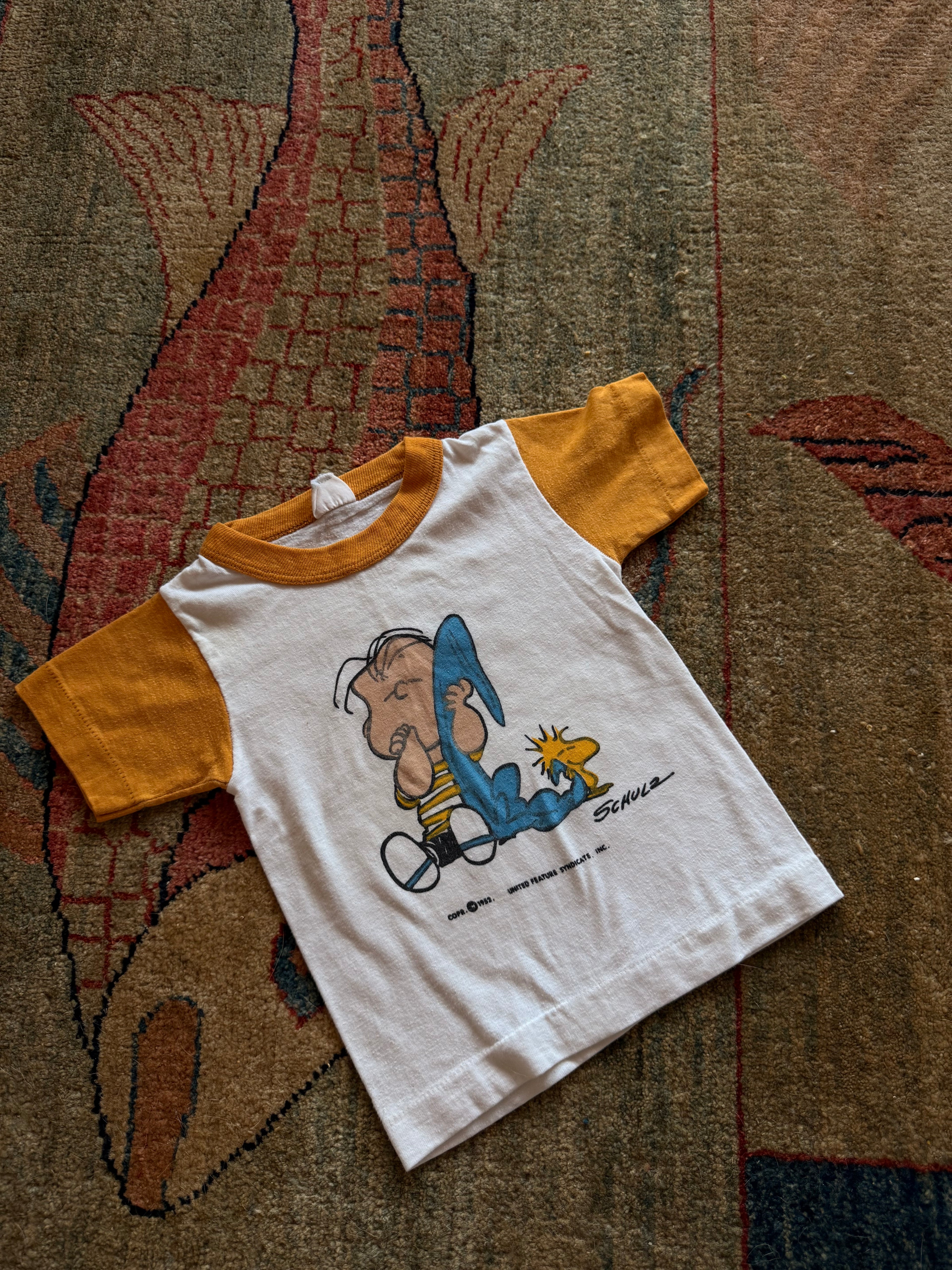 1960s peanuts linus tee