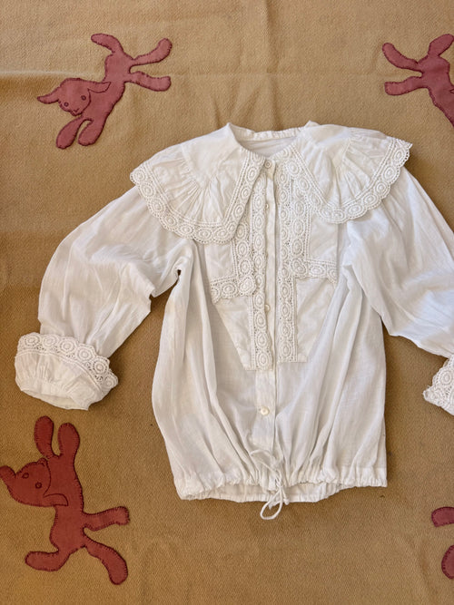 1910s blouse with eyelet lace