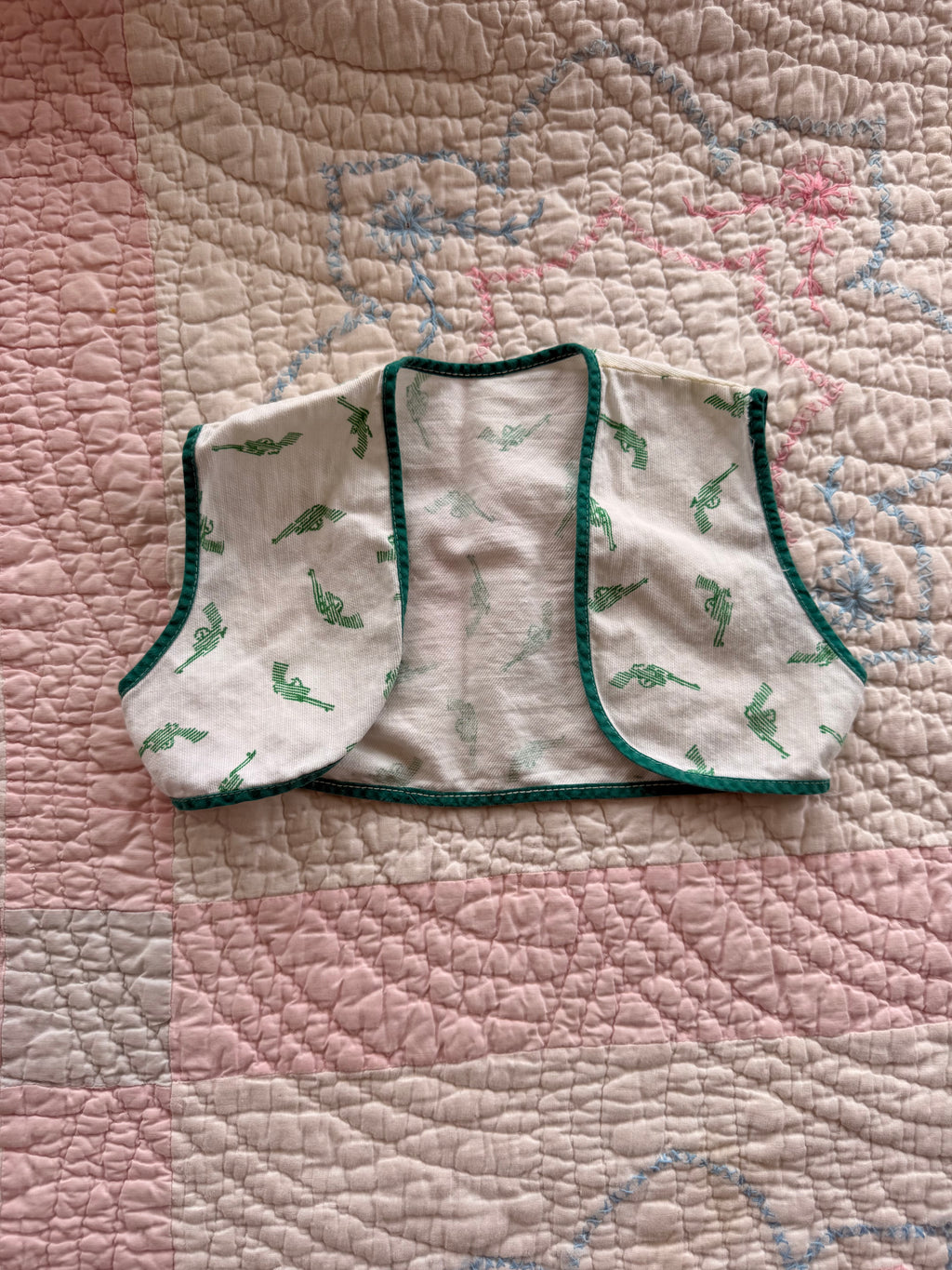 1950s green revolver print smocked set