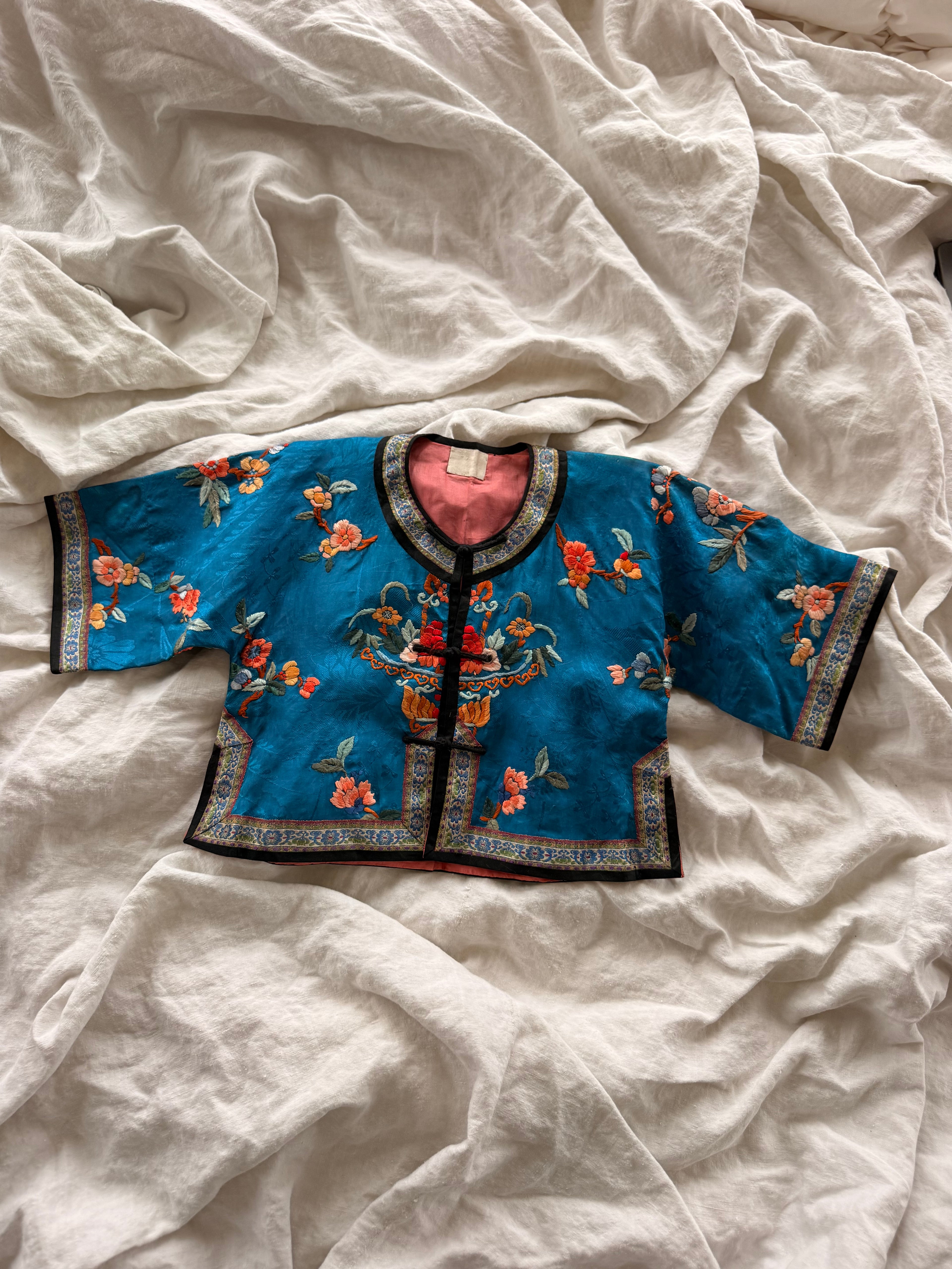 1940s chinese silk embroideredjacket