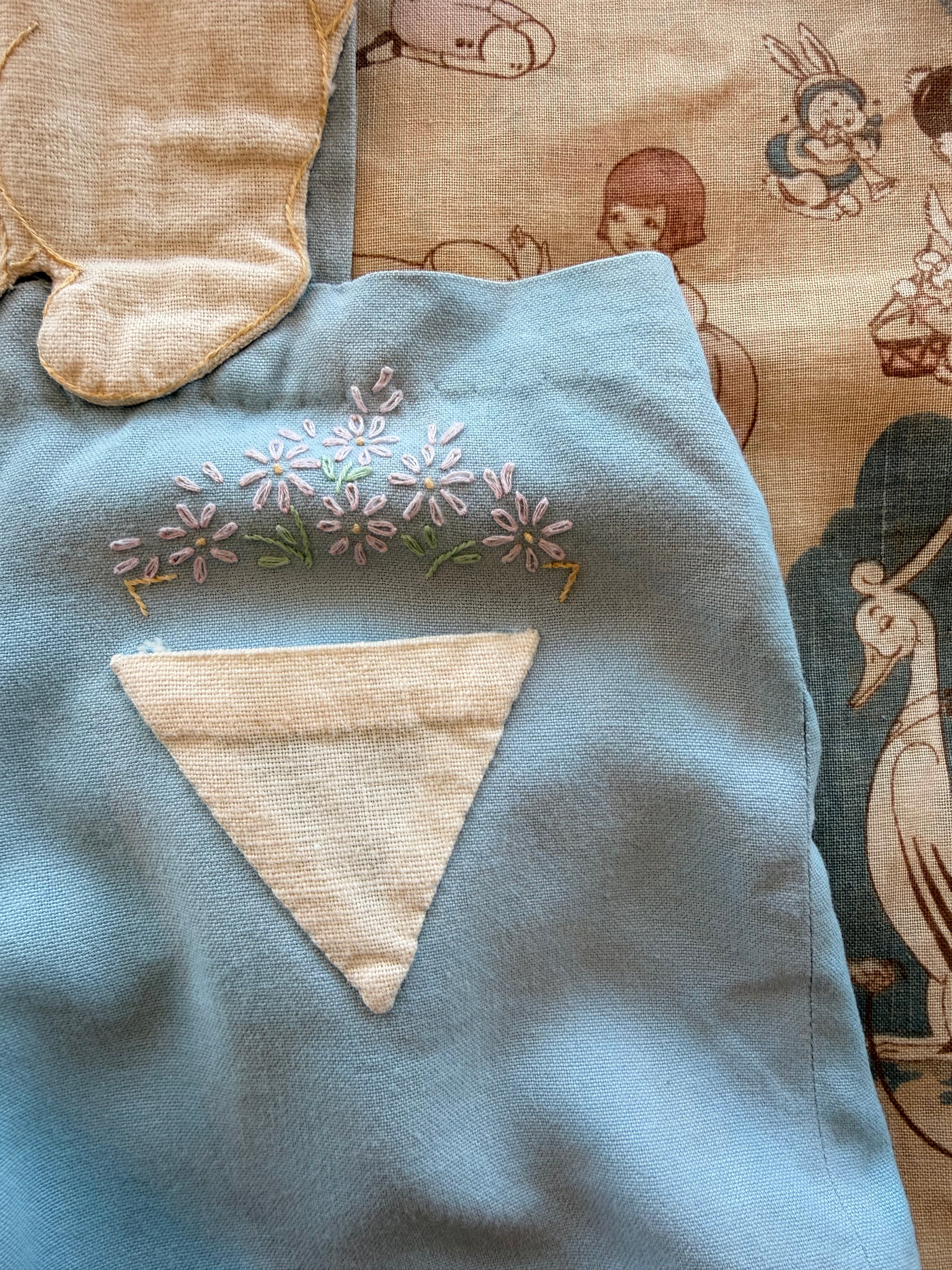 1950s embroidered bunny overall shorts