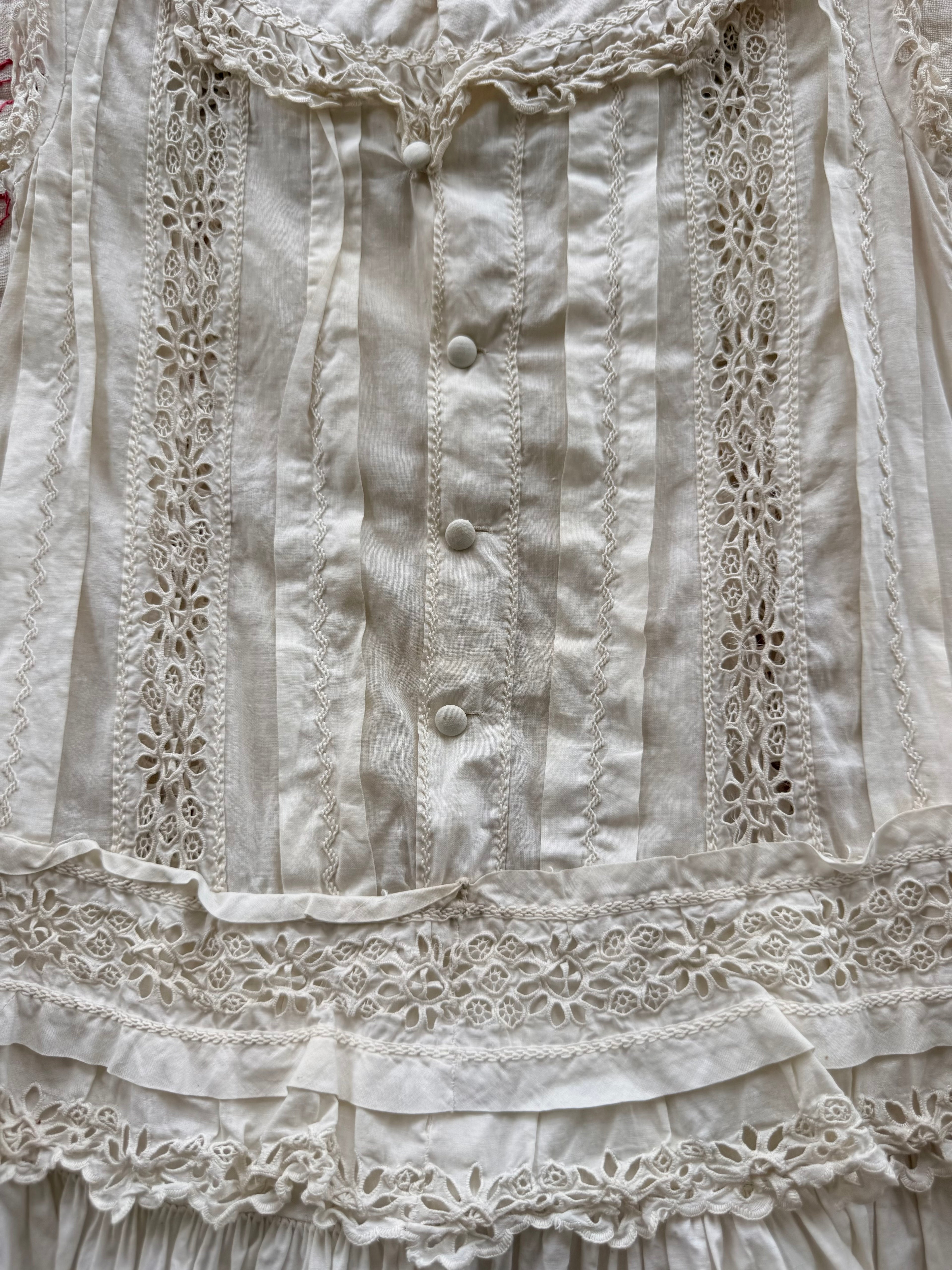 1900s eyelet lace dress