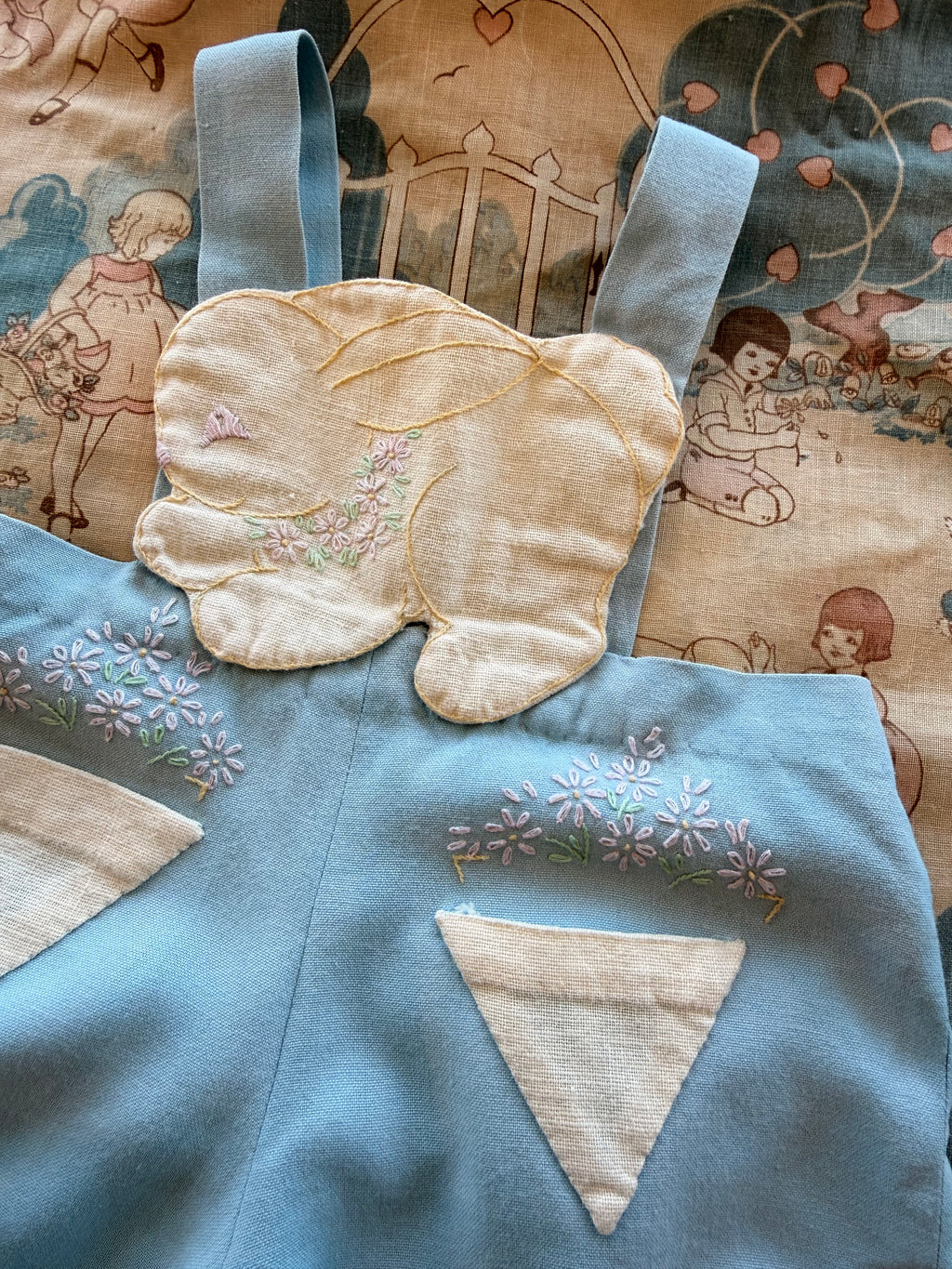 1950s embroidered bunny overall shorts