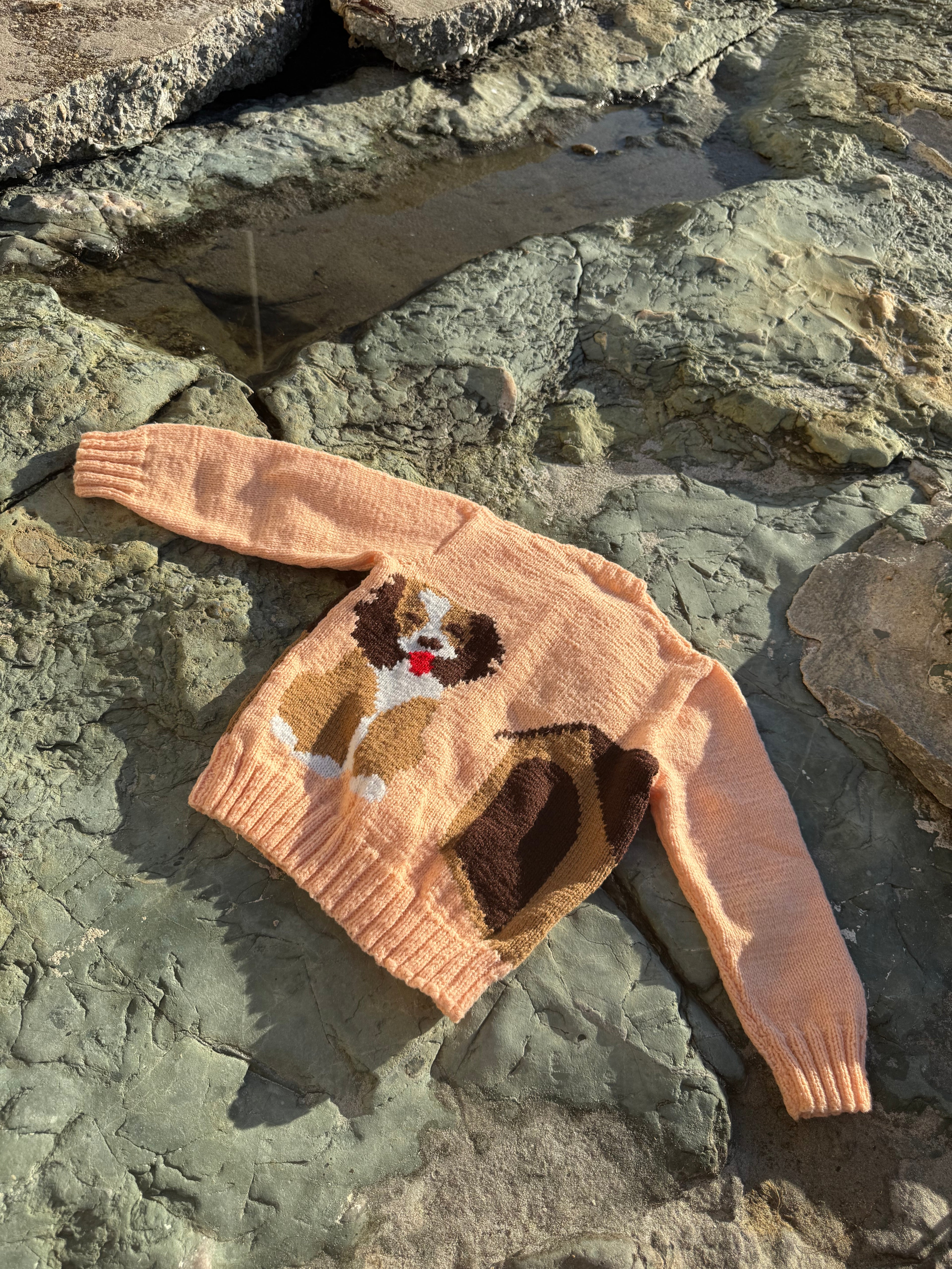 1950s peach puppy hand knit cardigan
