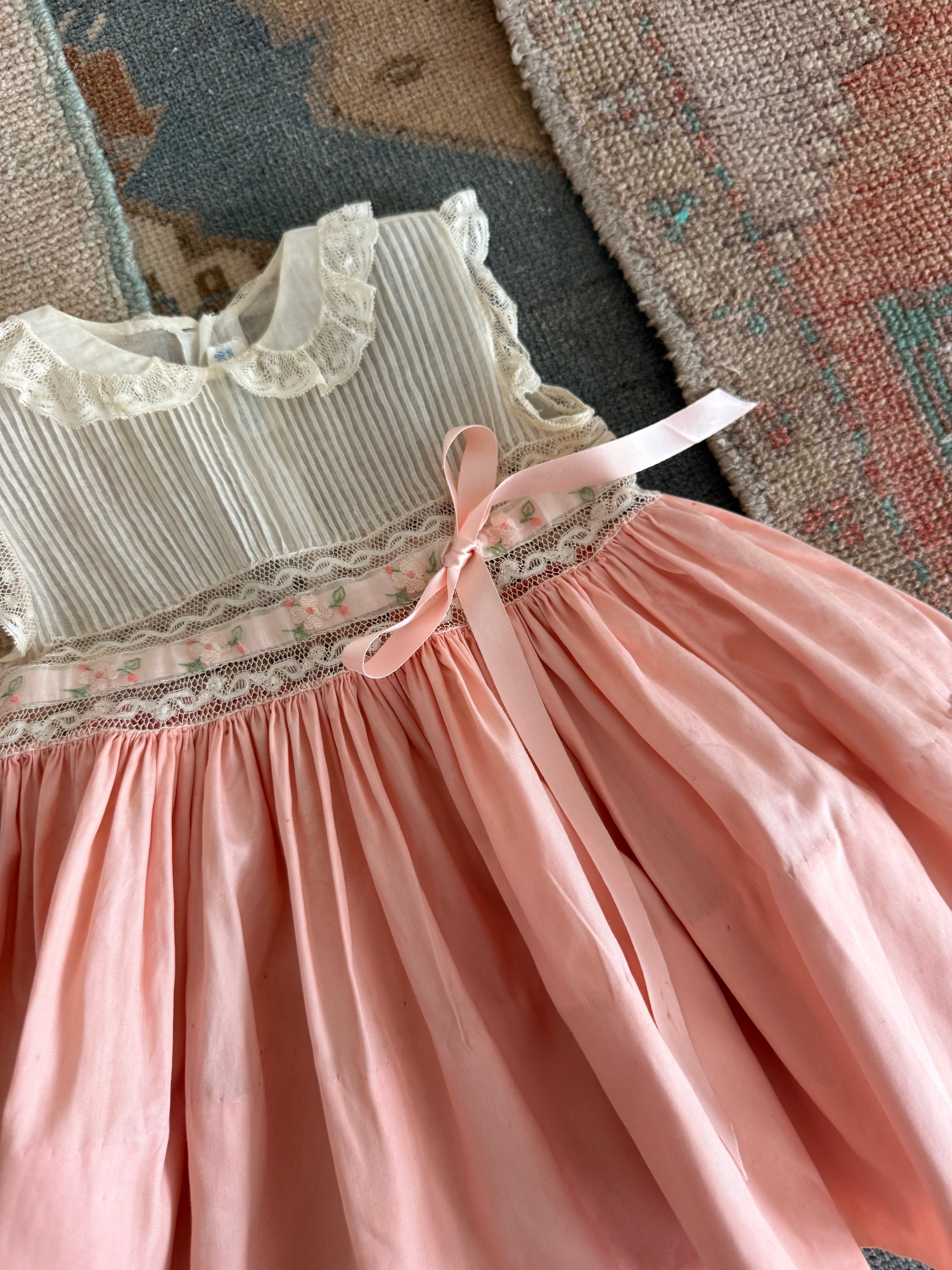 1950s lace & ribbon dress