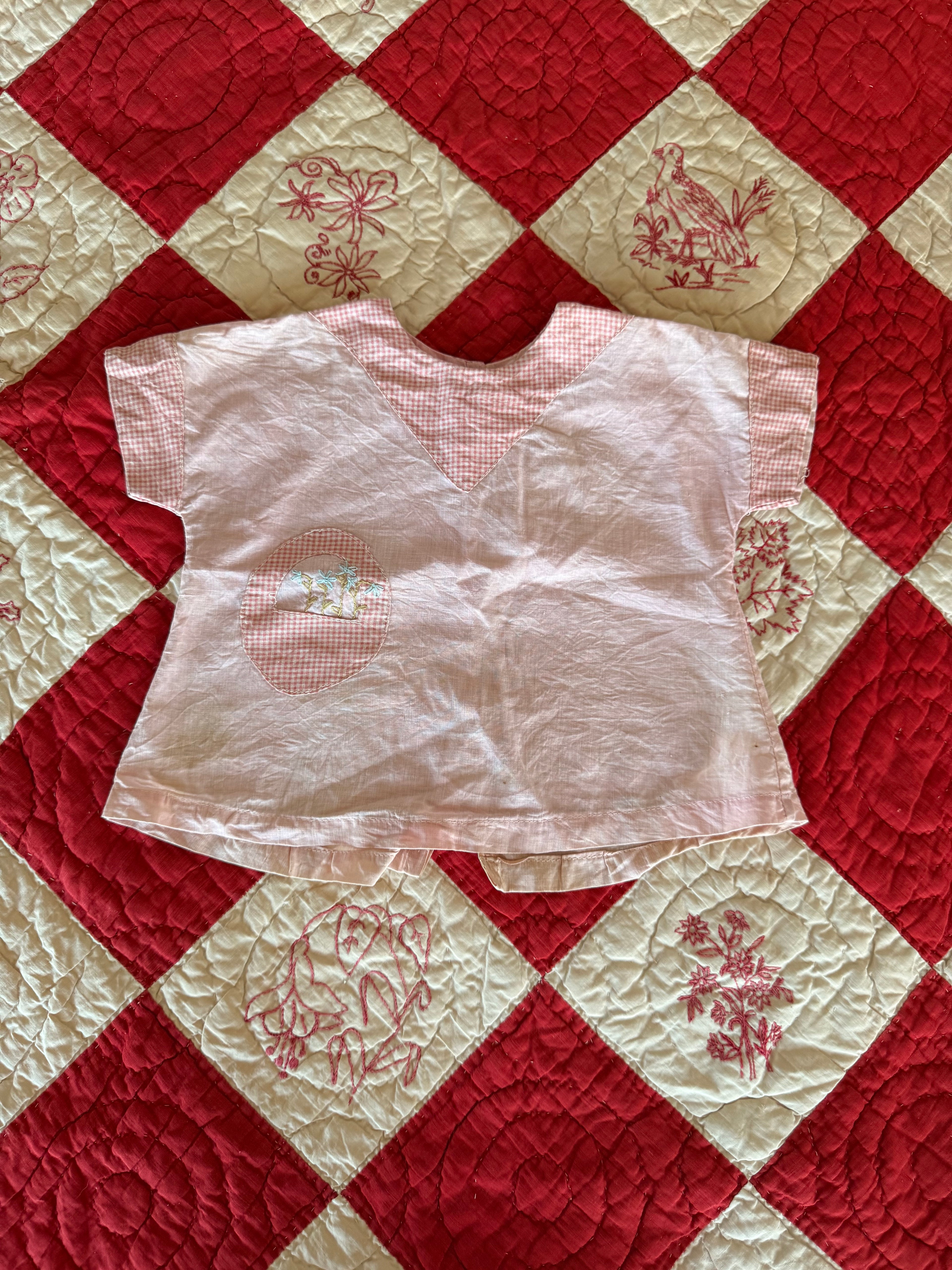 1930s pink blouse with embroidered flowers