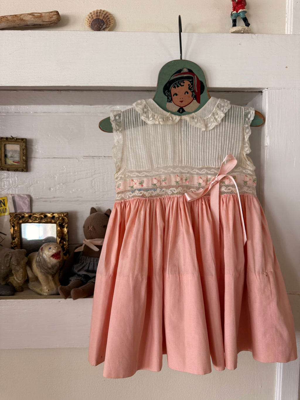 1950s lace & ribbon dress