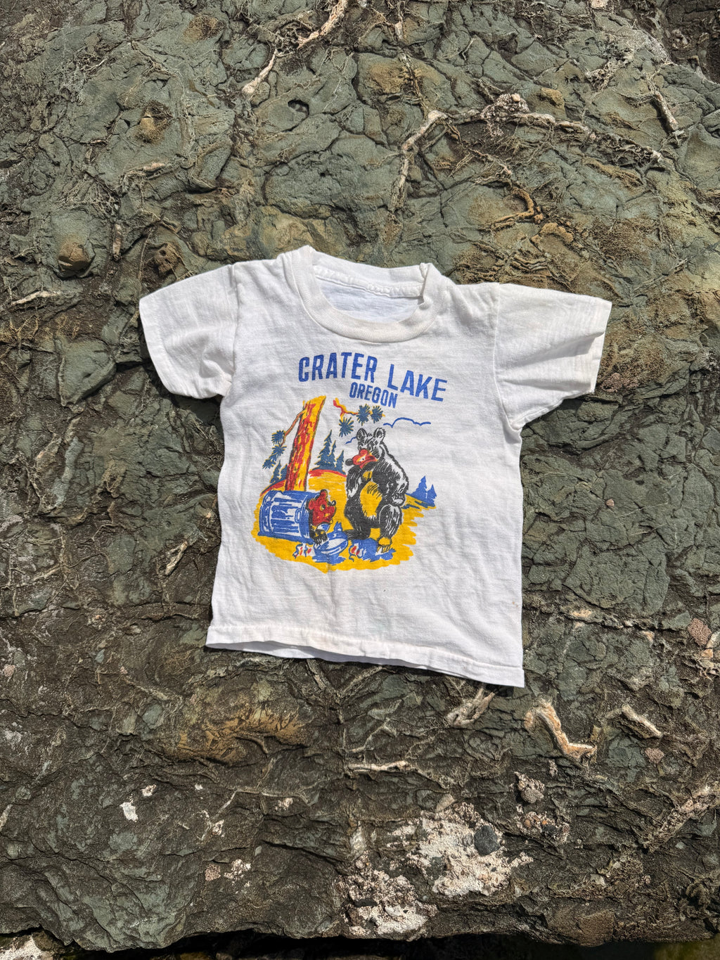 1960s crater lake souvenir tee
