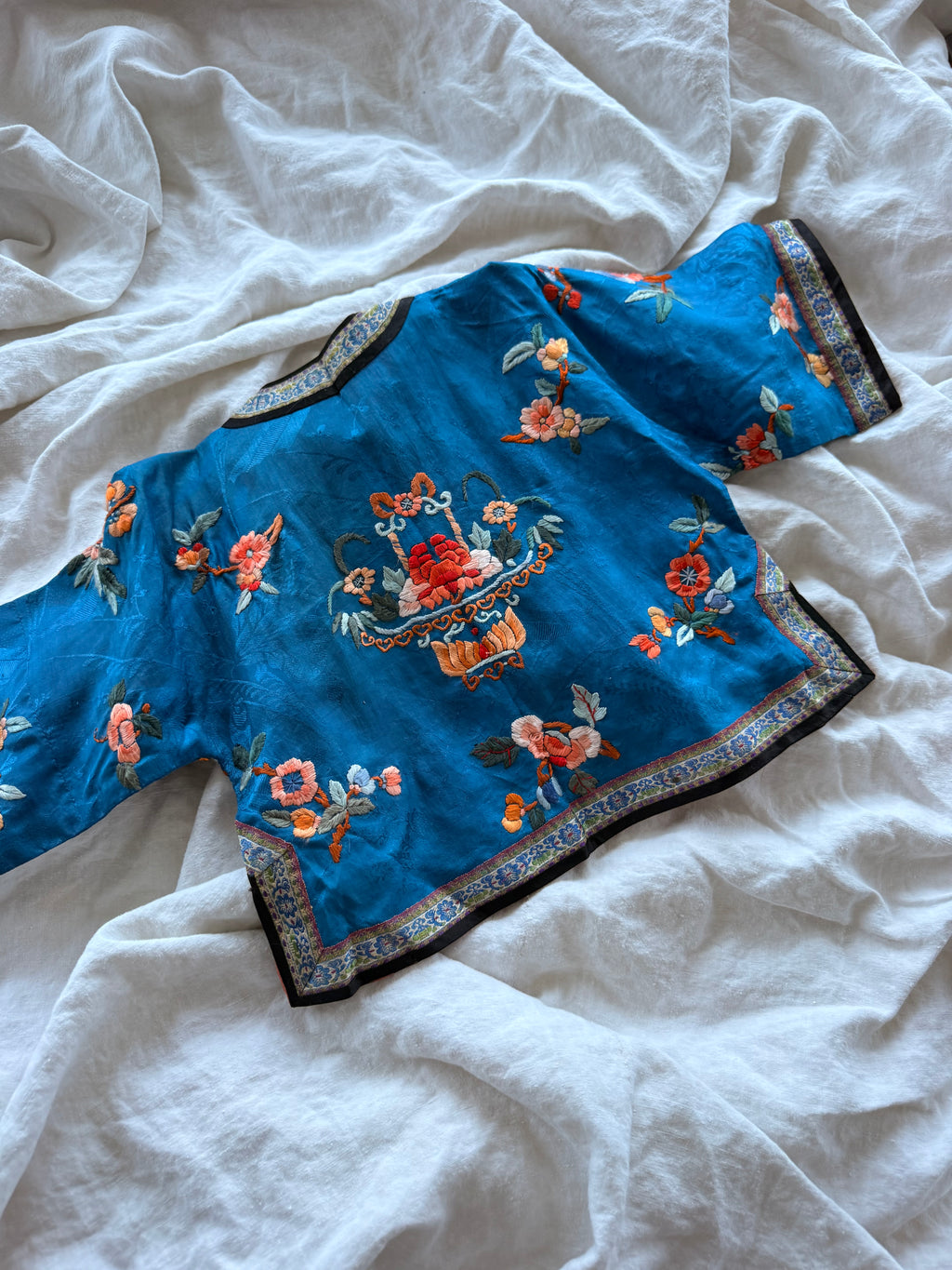 1940s chinese silk embroideredjacket