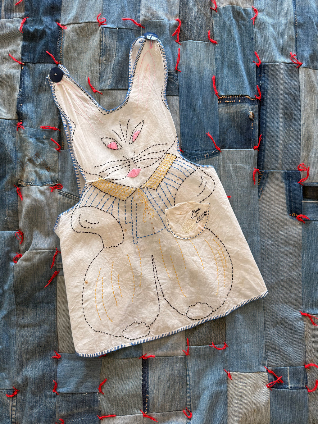 1950s embroidered bunny apron