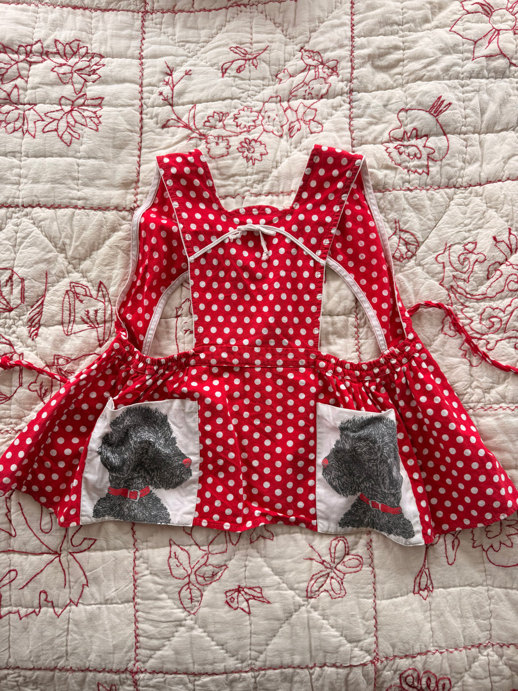 1960s polka dot doggy apron