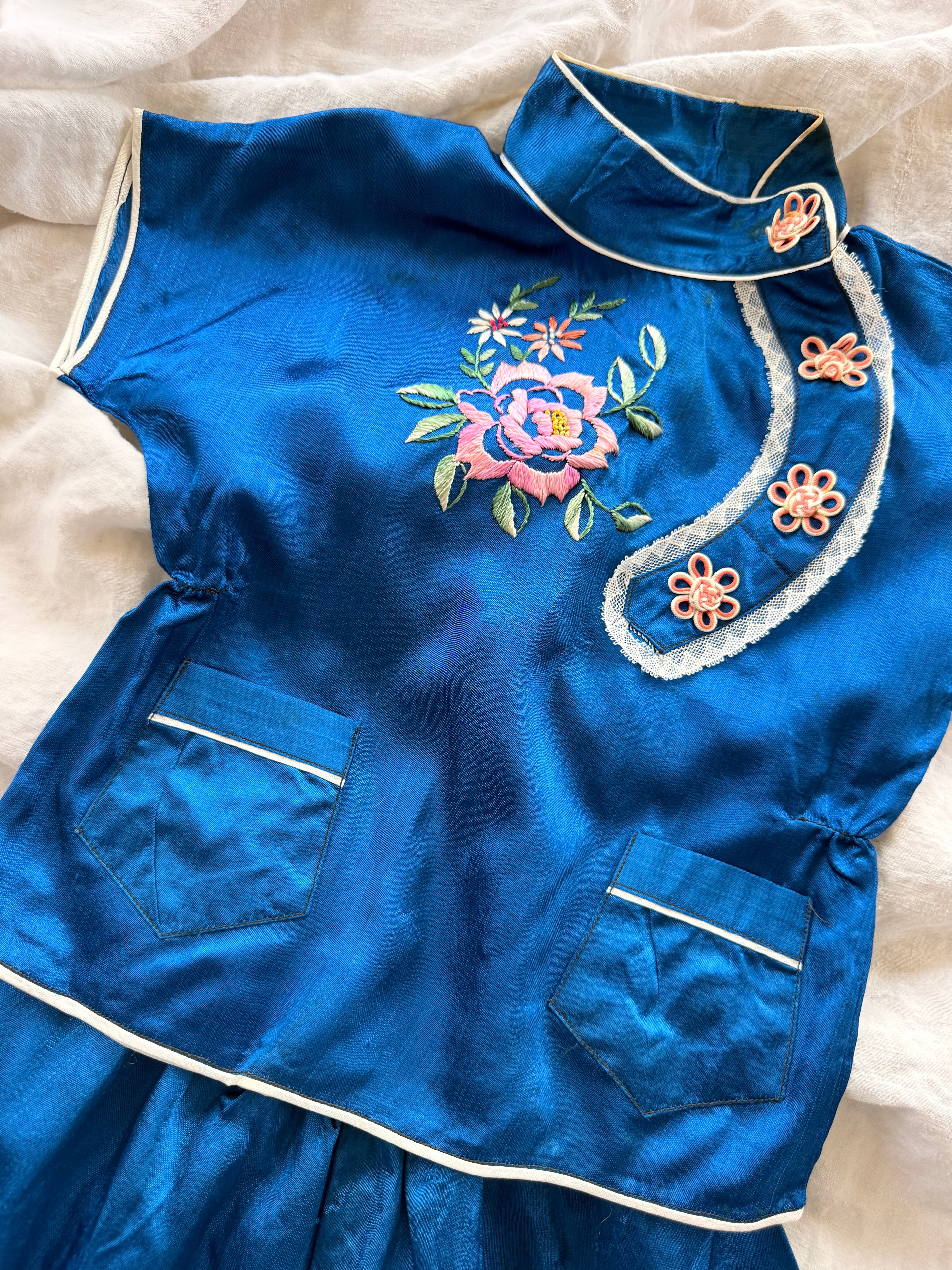 1960s chinese blue silk satin lounge yet