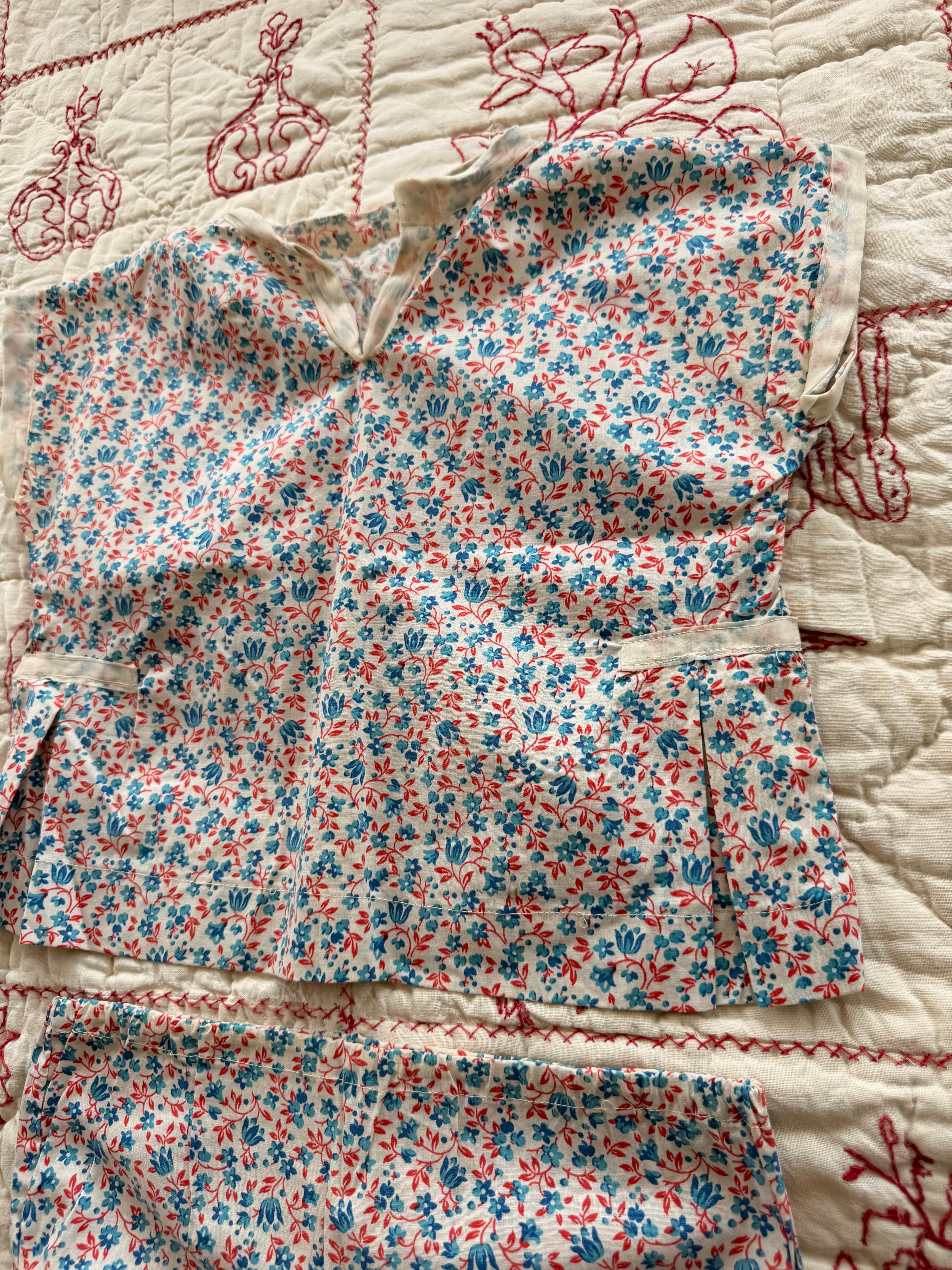 1930s blue floral set