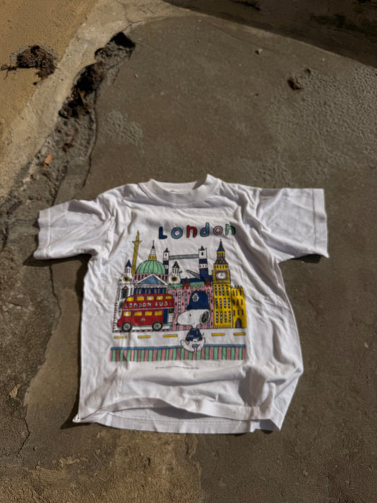 1980s snoopy in london tee
