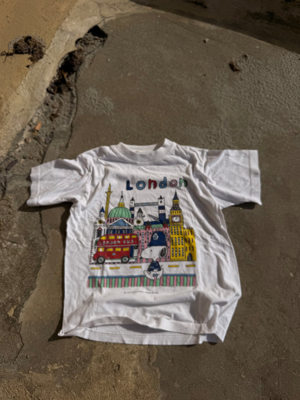 1980s snoopy in london tee