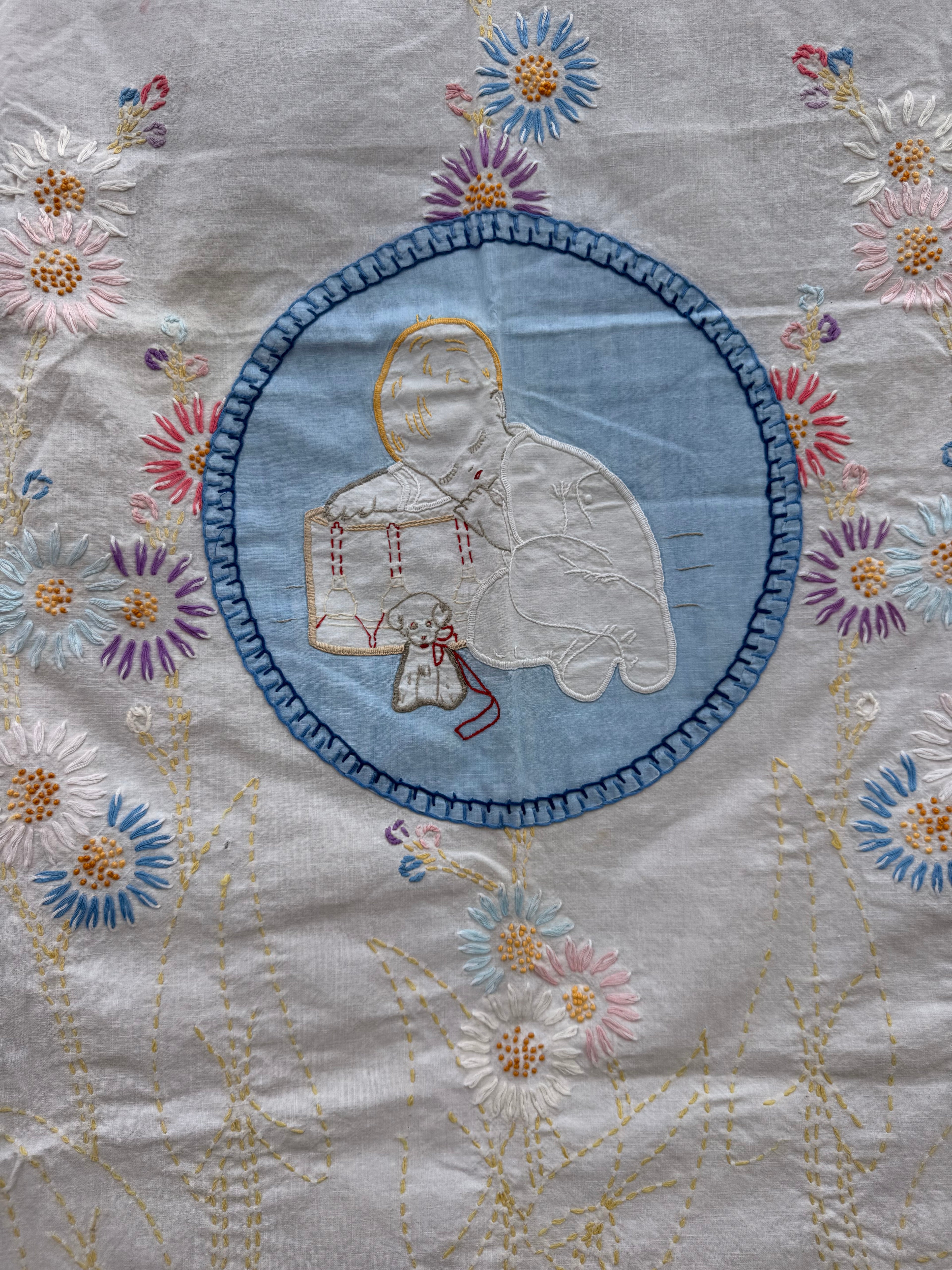 1920s embroidered sleeping daisy baby crib quilt