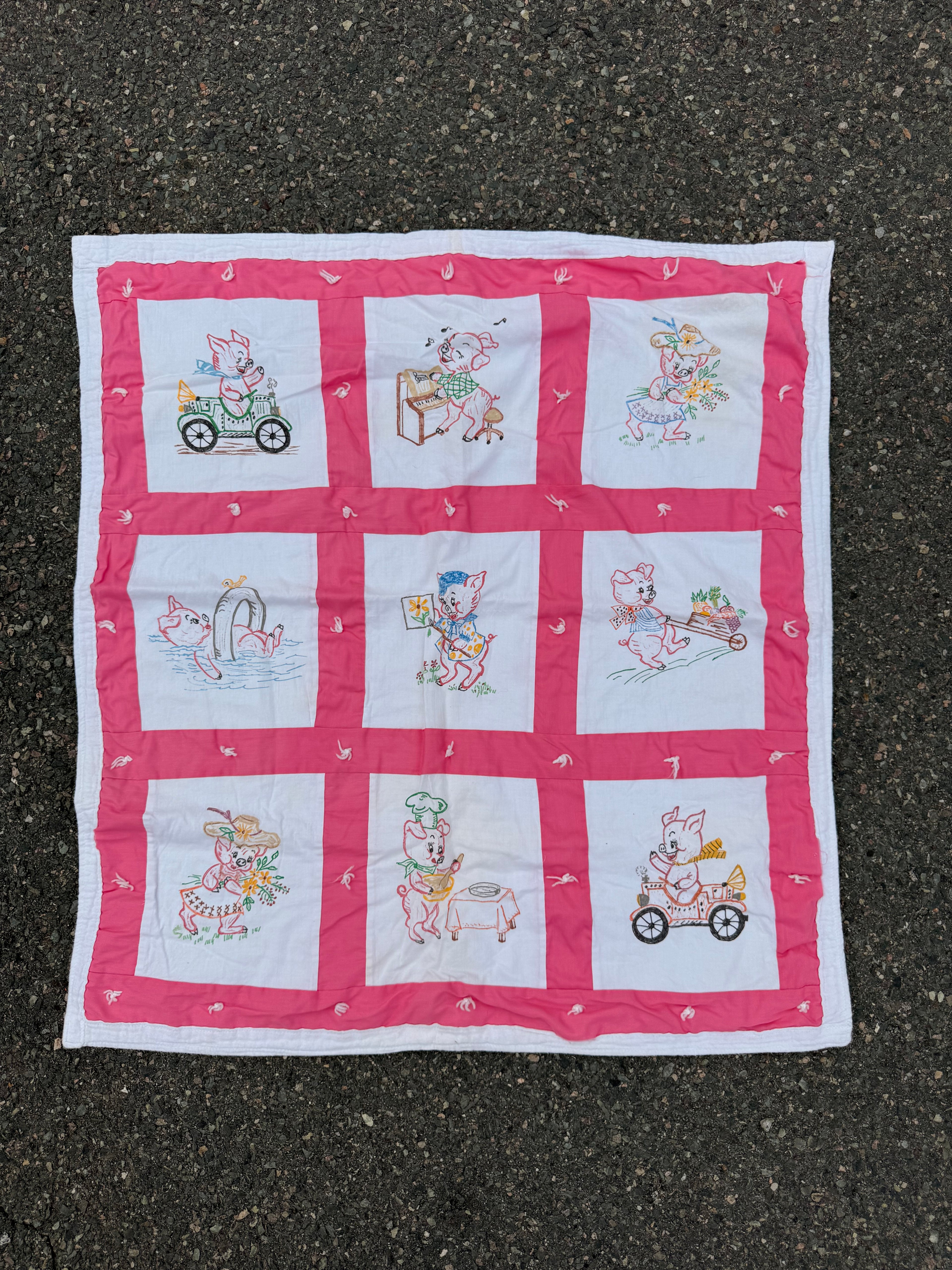 1970s little pigs crib quilt