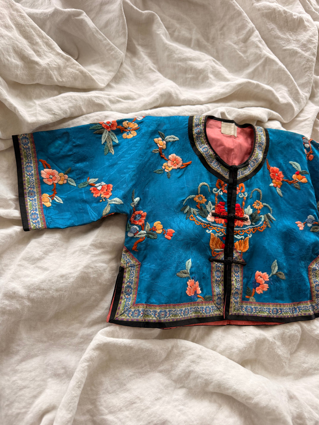 1940s chinese silk embroideredjacket