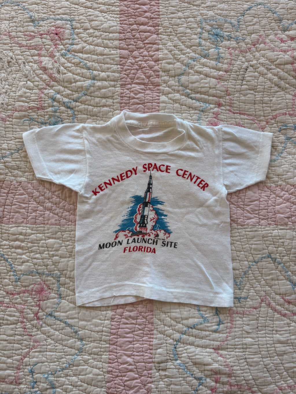 1970s kennedy space center tee