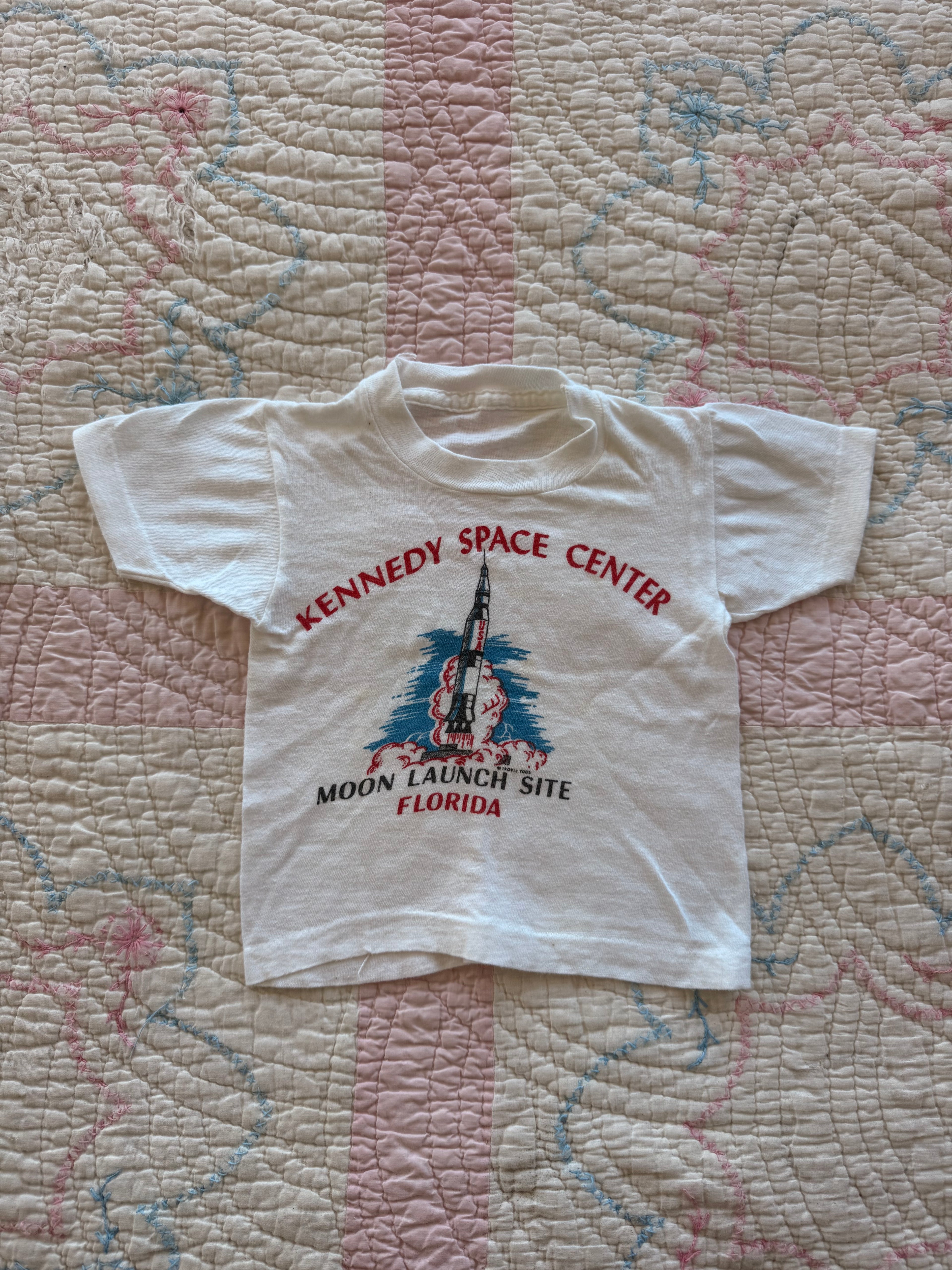 1970s kennedy space center tee