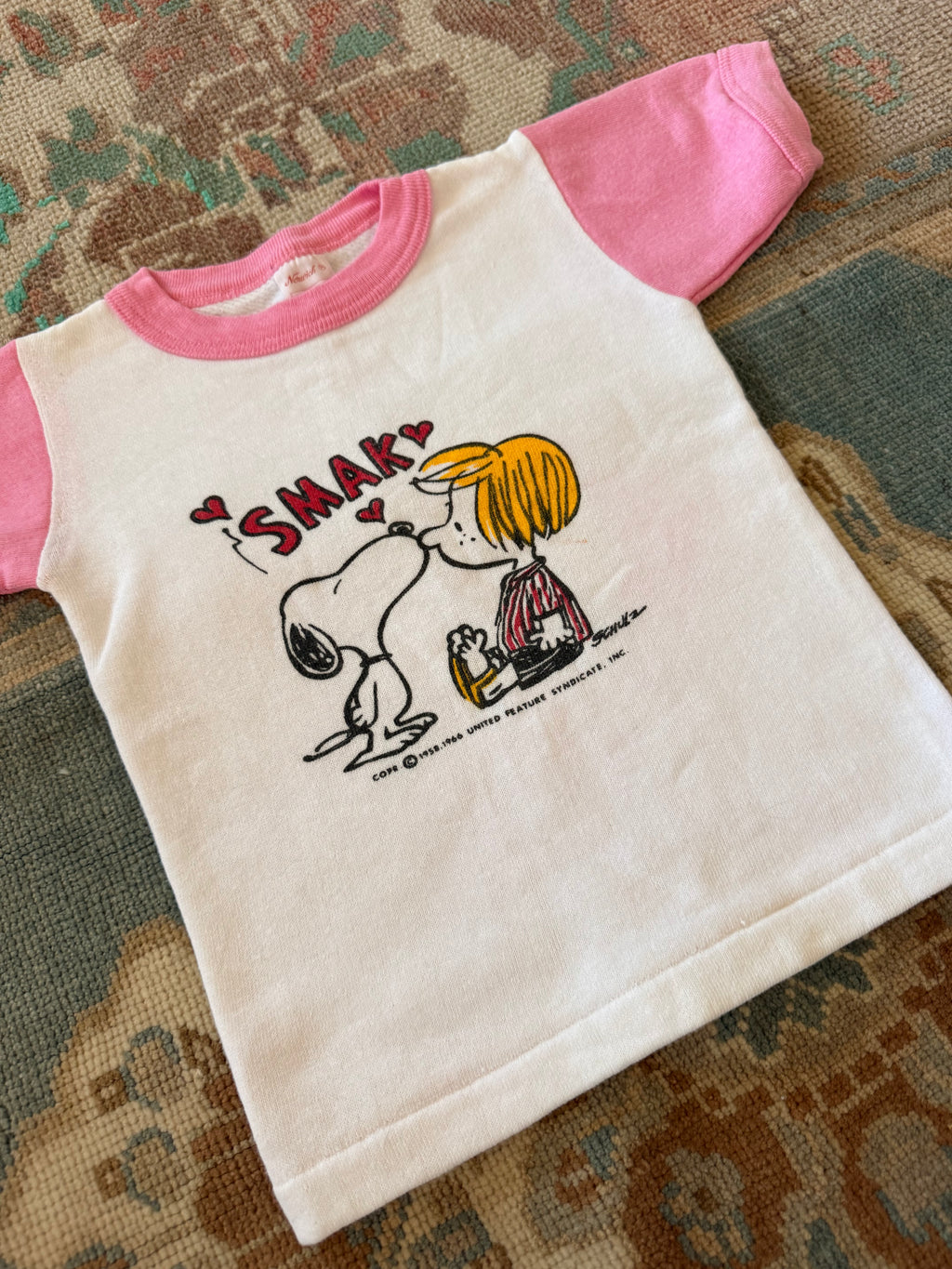 1960s snoopy & peppermint patty kissing norwich peanuts sweatshirt tee