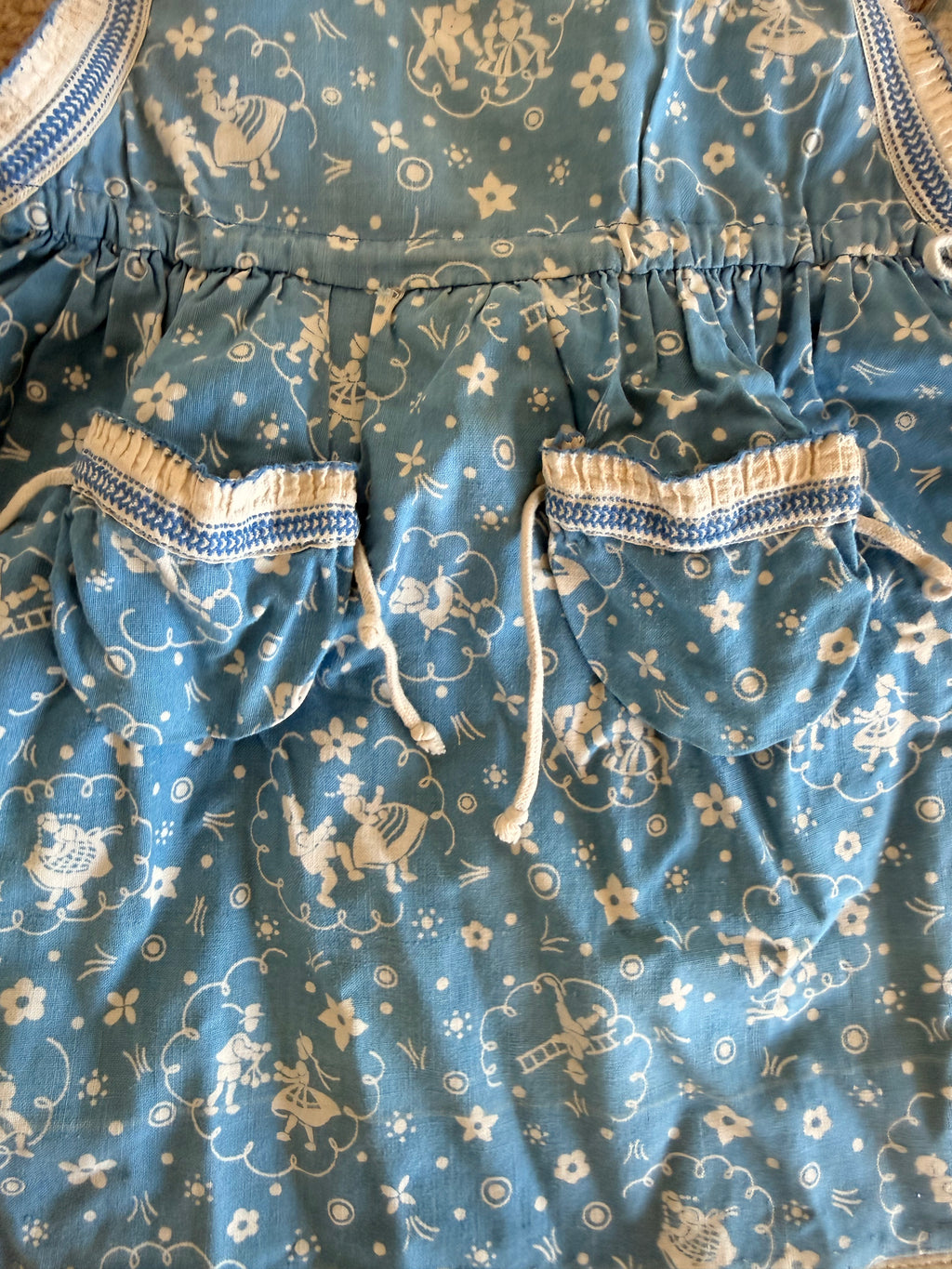 1940s dutch smock dress