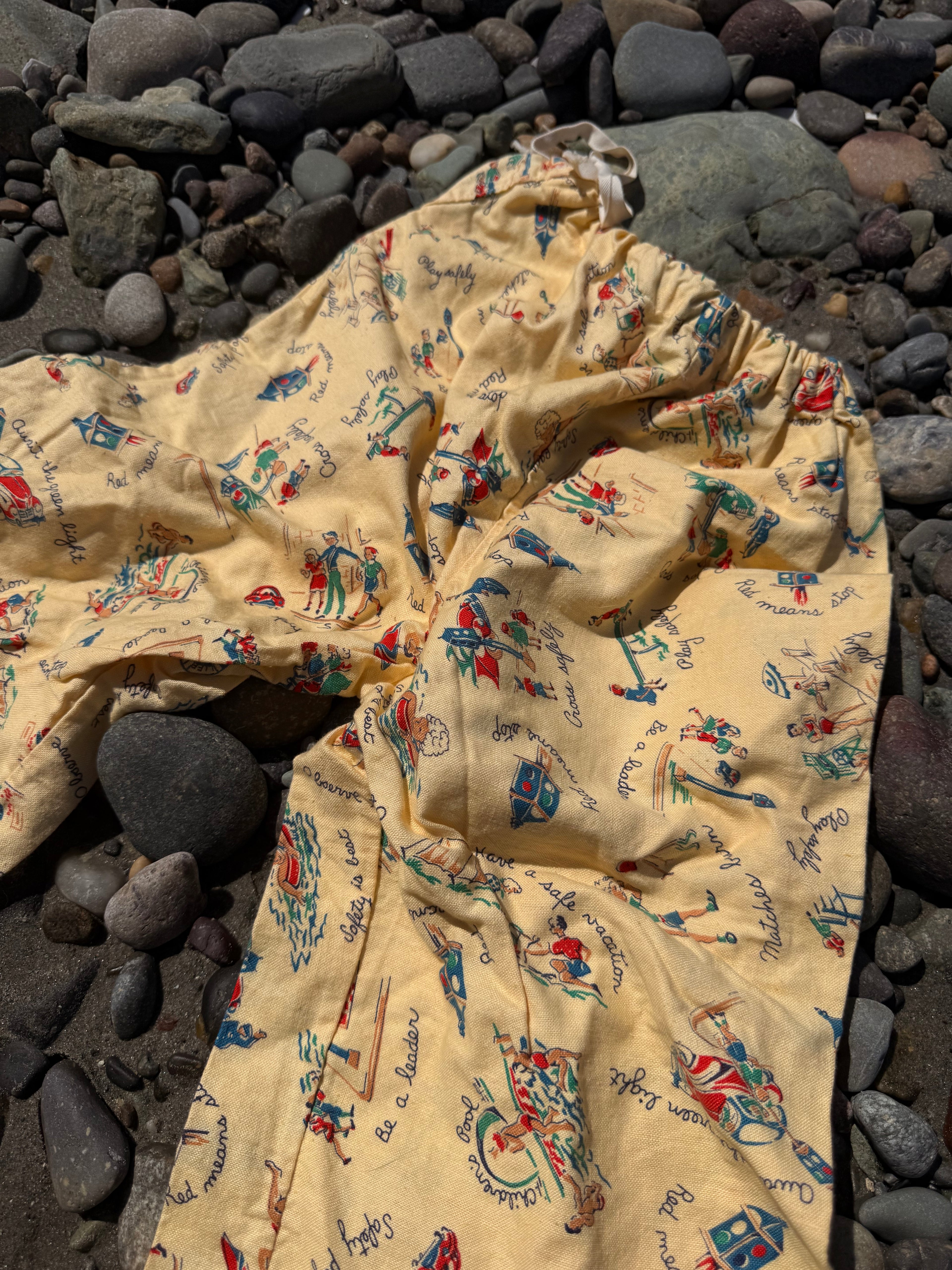 1950s play print pants