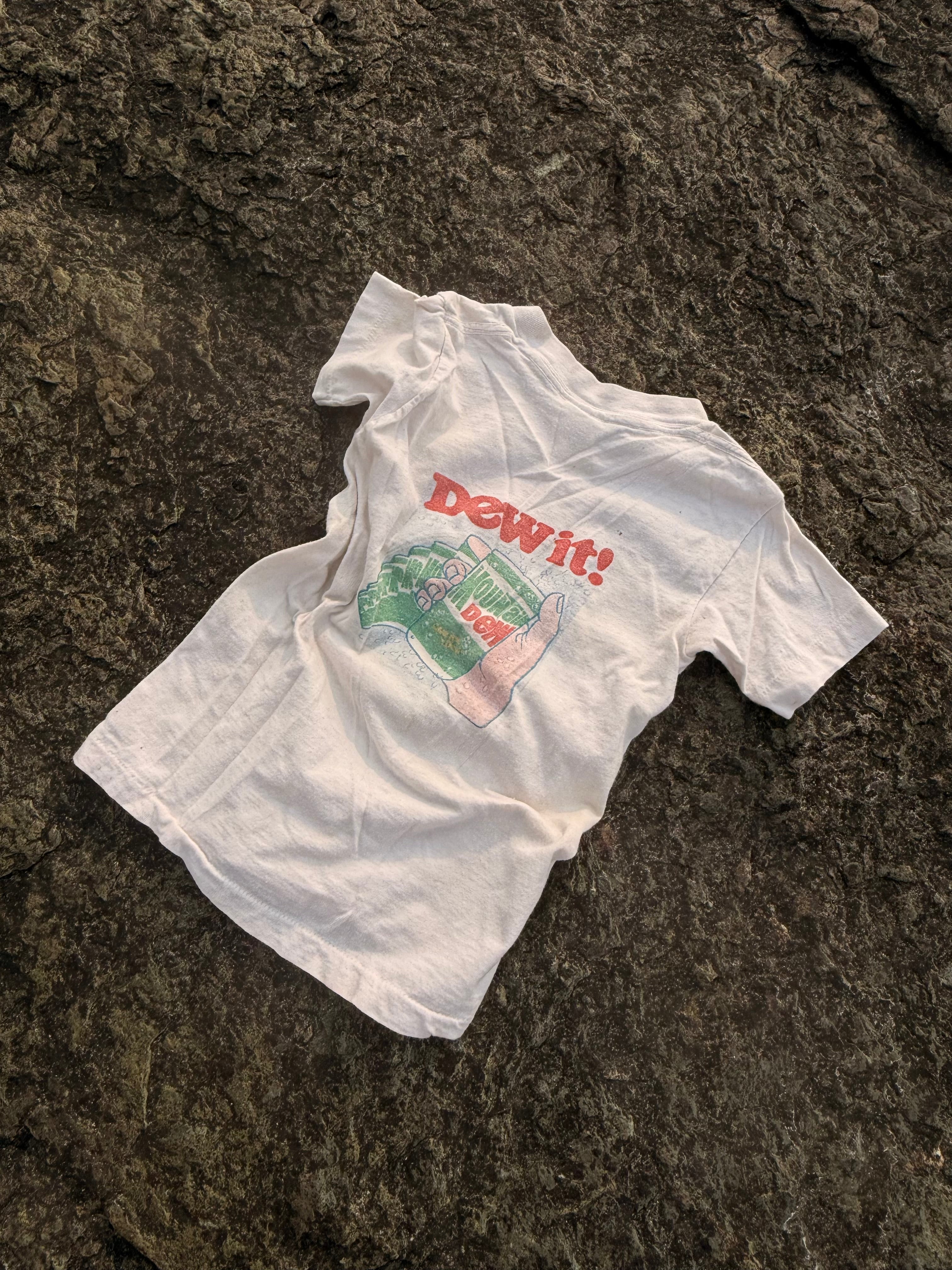 1970s whales tale / mountain dew tee