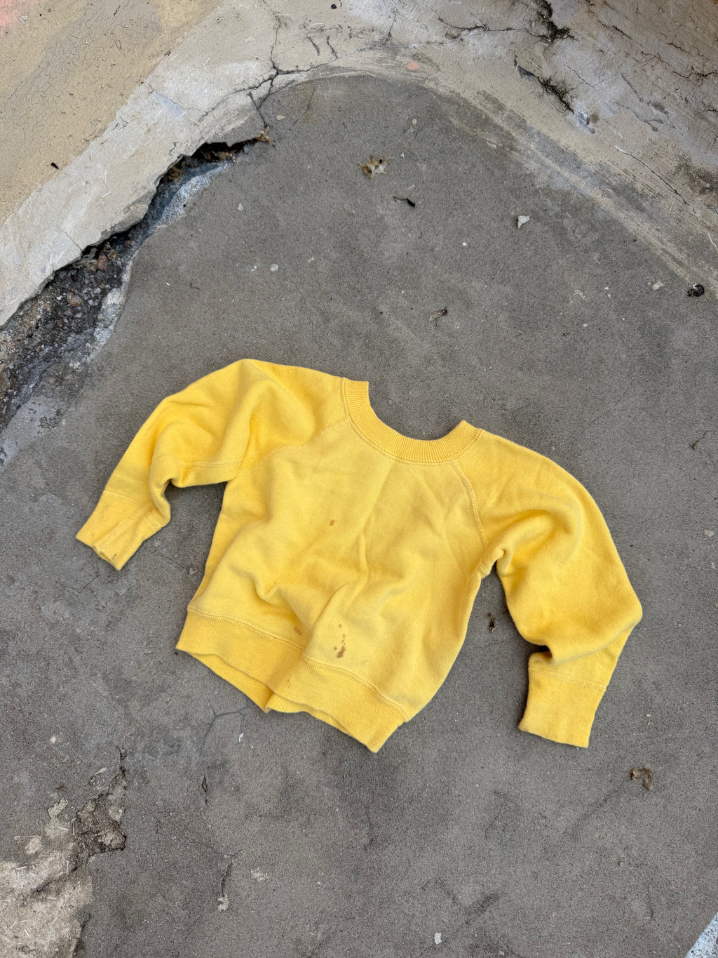 1970s sunny yellow sweatshirt