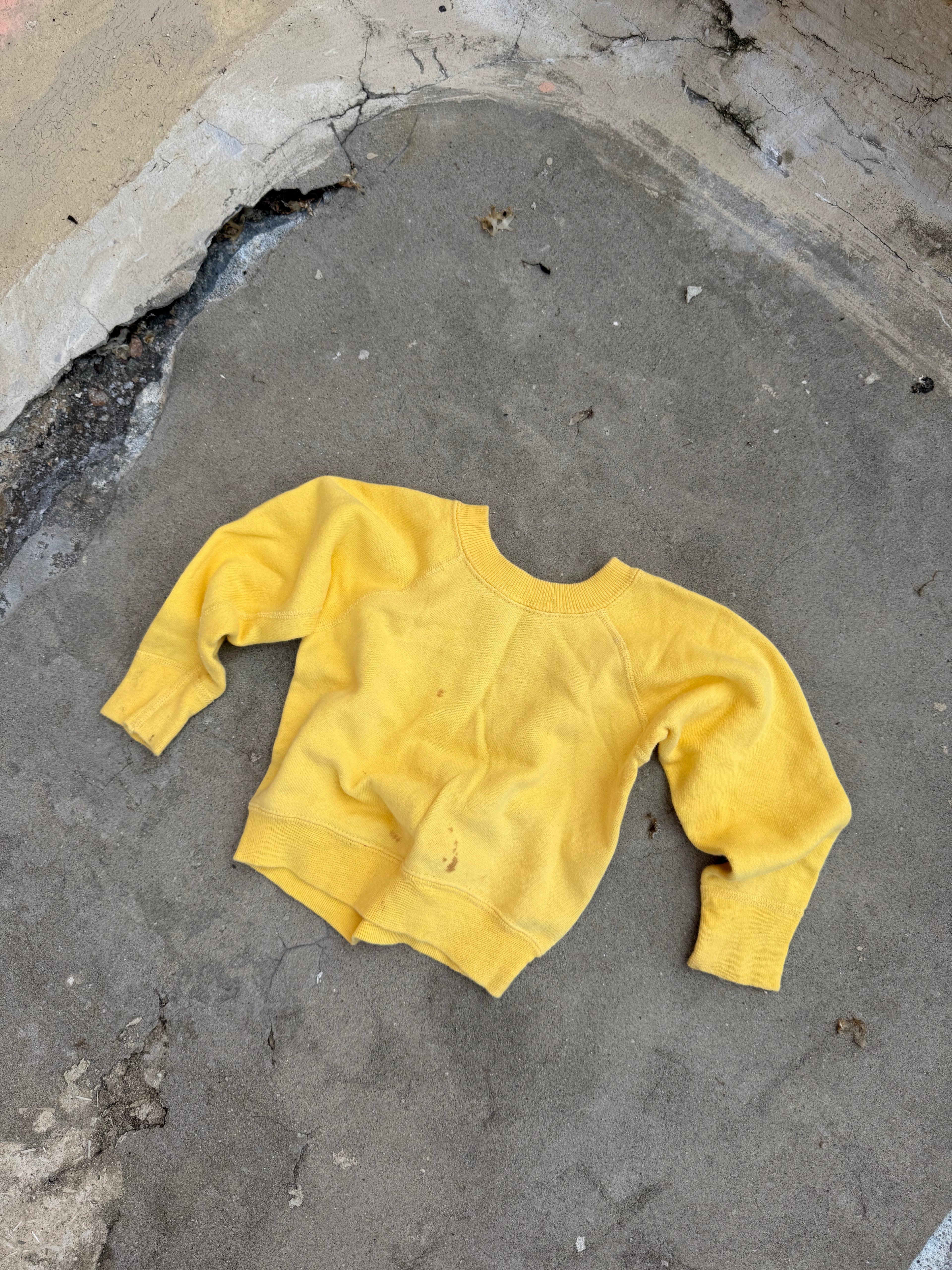 1970s sunny yellow sweatshirt