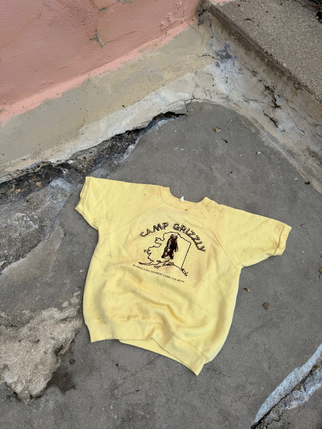 1970s camp grizzly alaskan sweatshirt tee