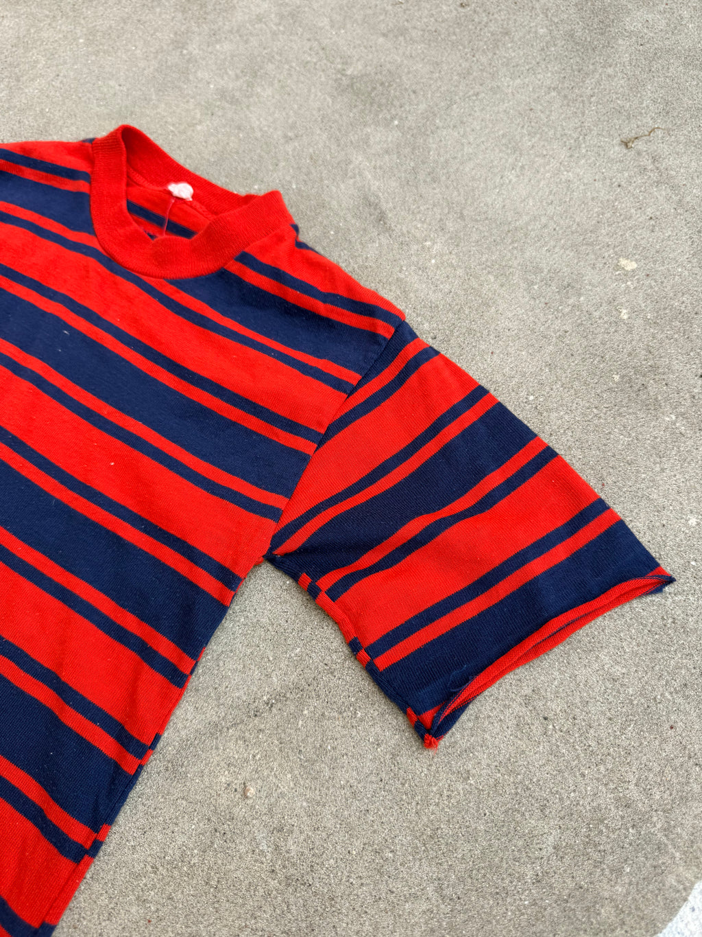 1960s red & navy blue striped tee