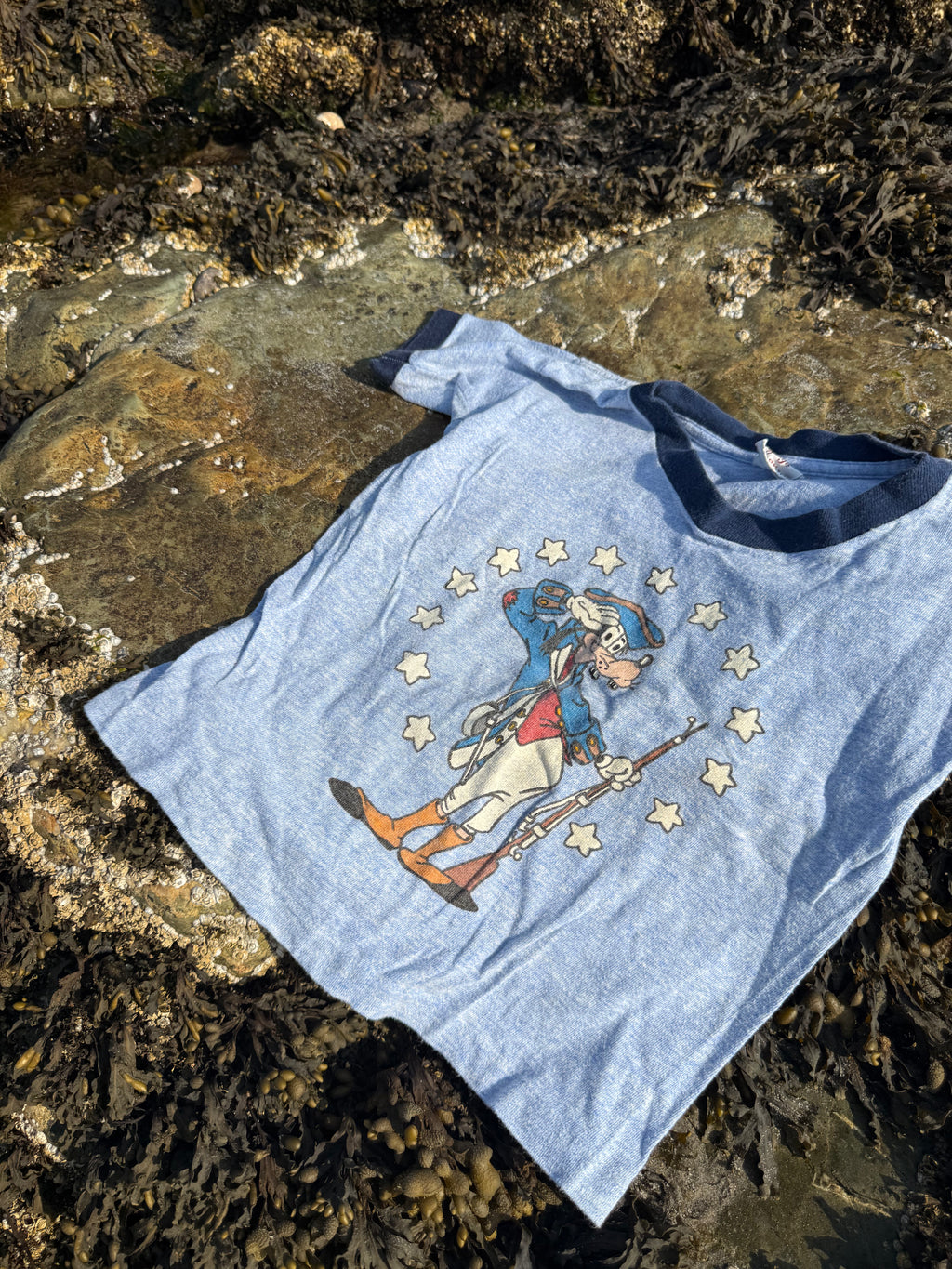 1970s goofy founding father tee