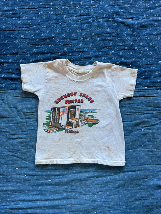 1970s kennedy space center tee