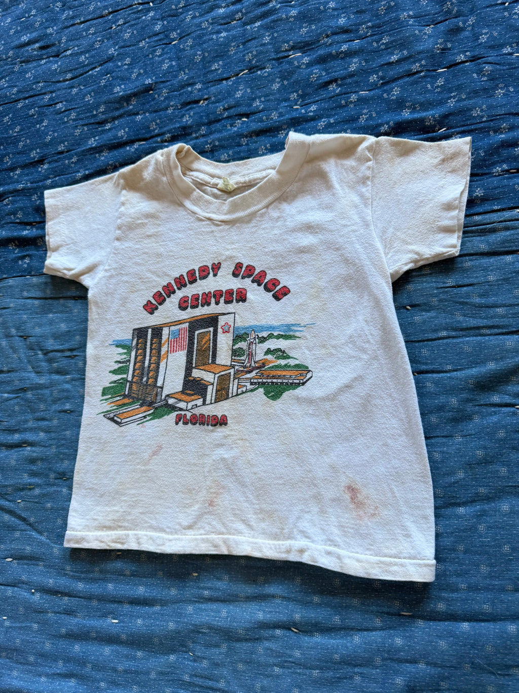 1970s kennedy space center tee