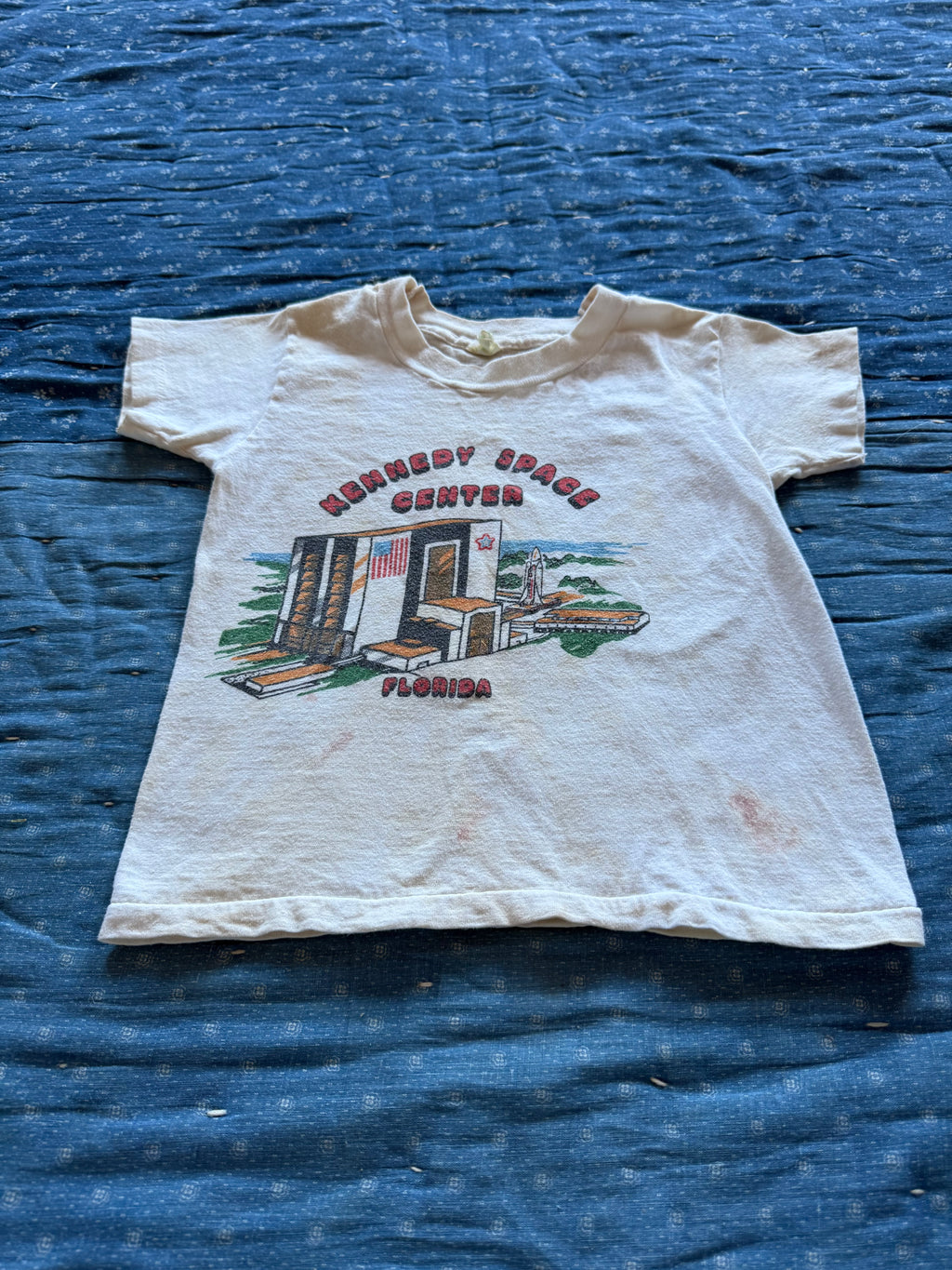 1970s kennedy space center tee