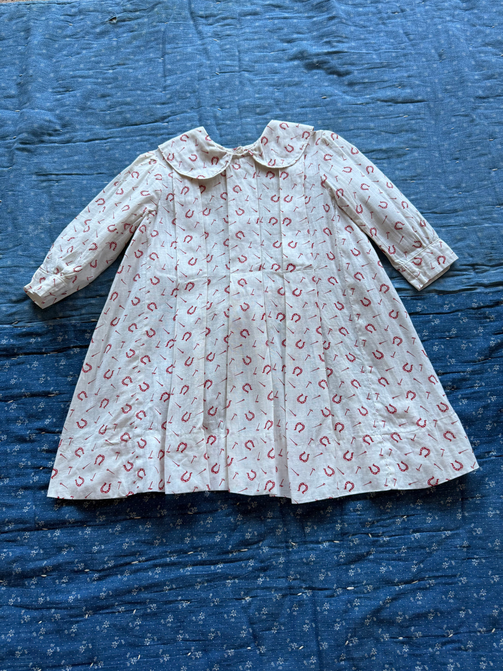 1890s horseshoe dress