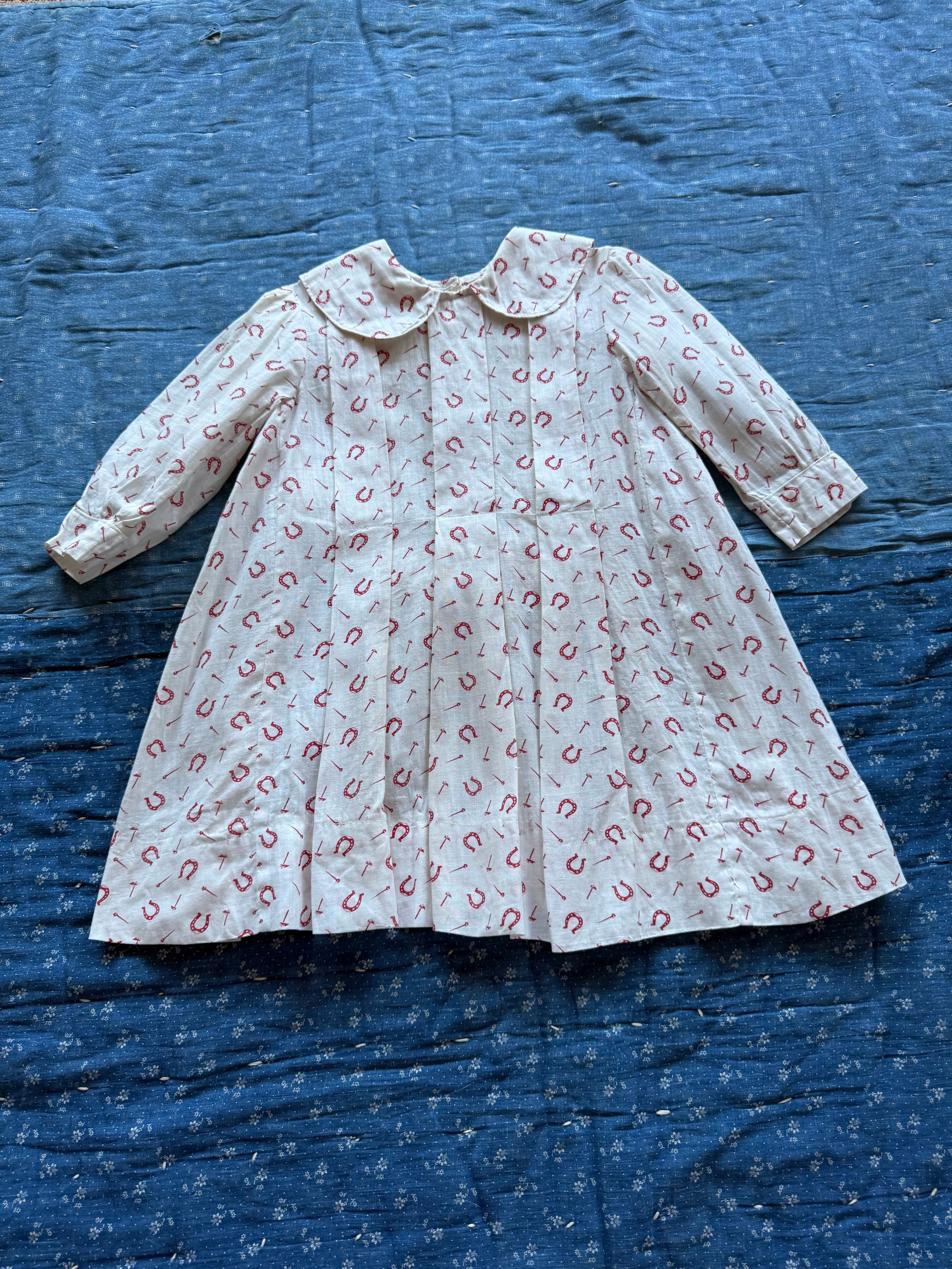 1890s horseshoe dress