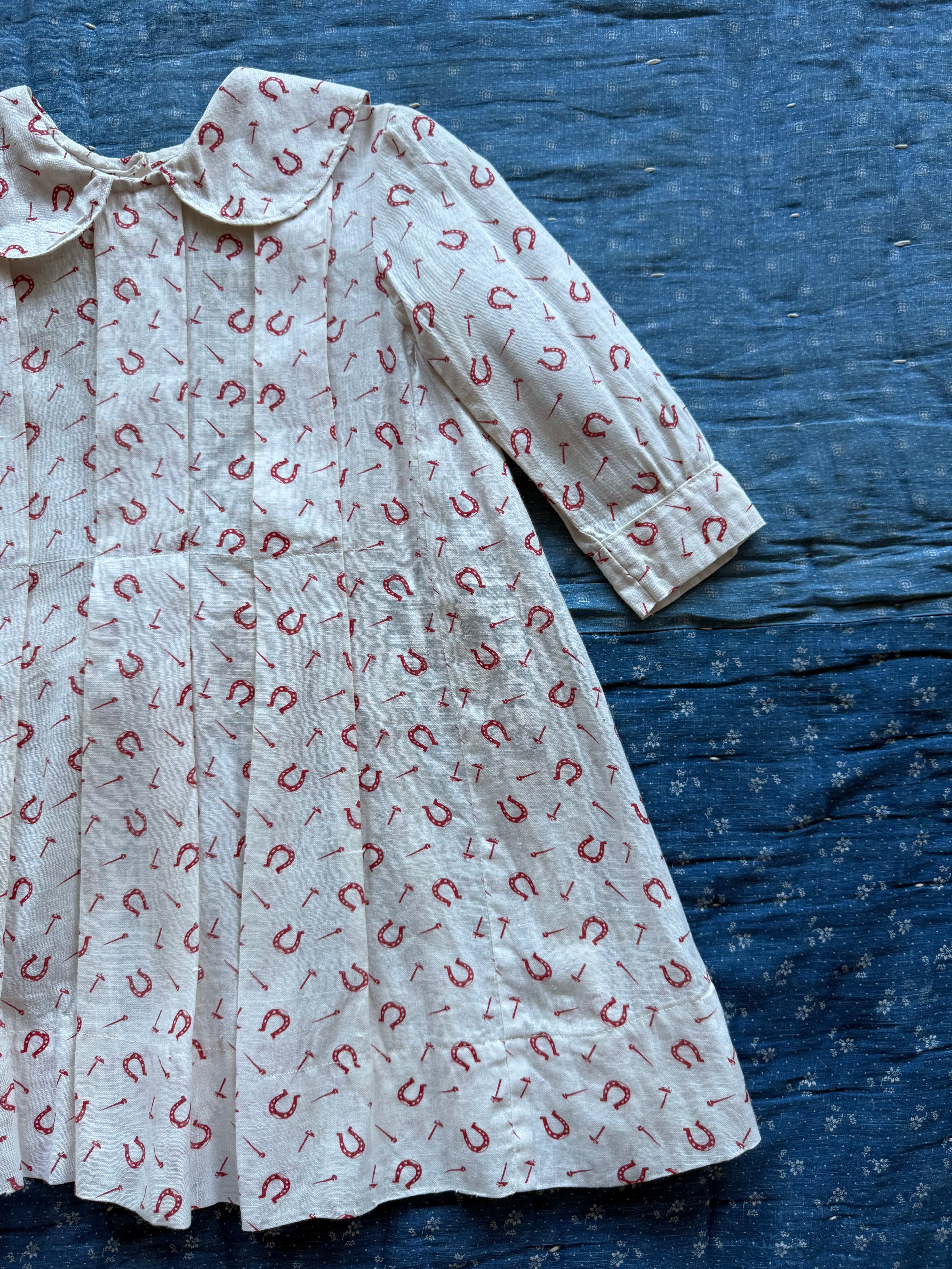 1890s horseshoe dress