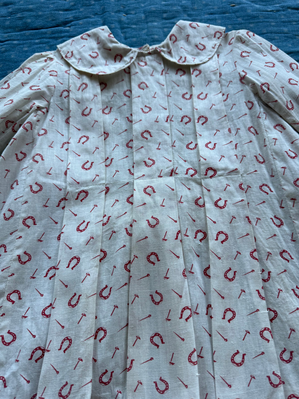 1890s horseshoe dress