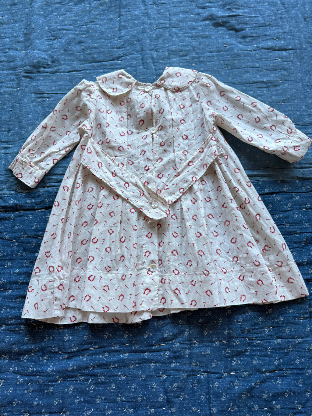 1890s horseshoe dress