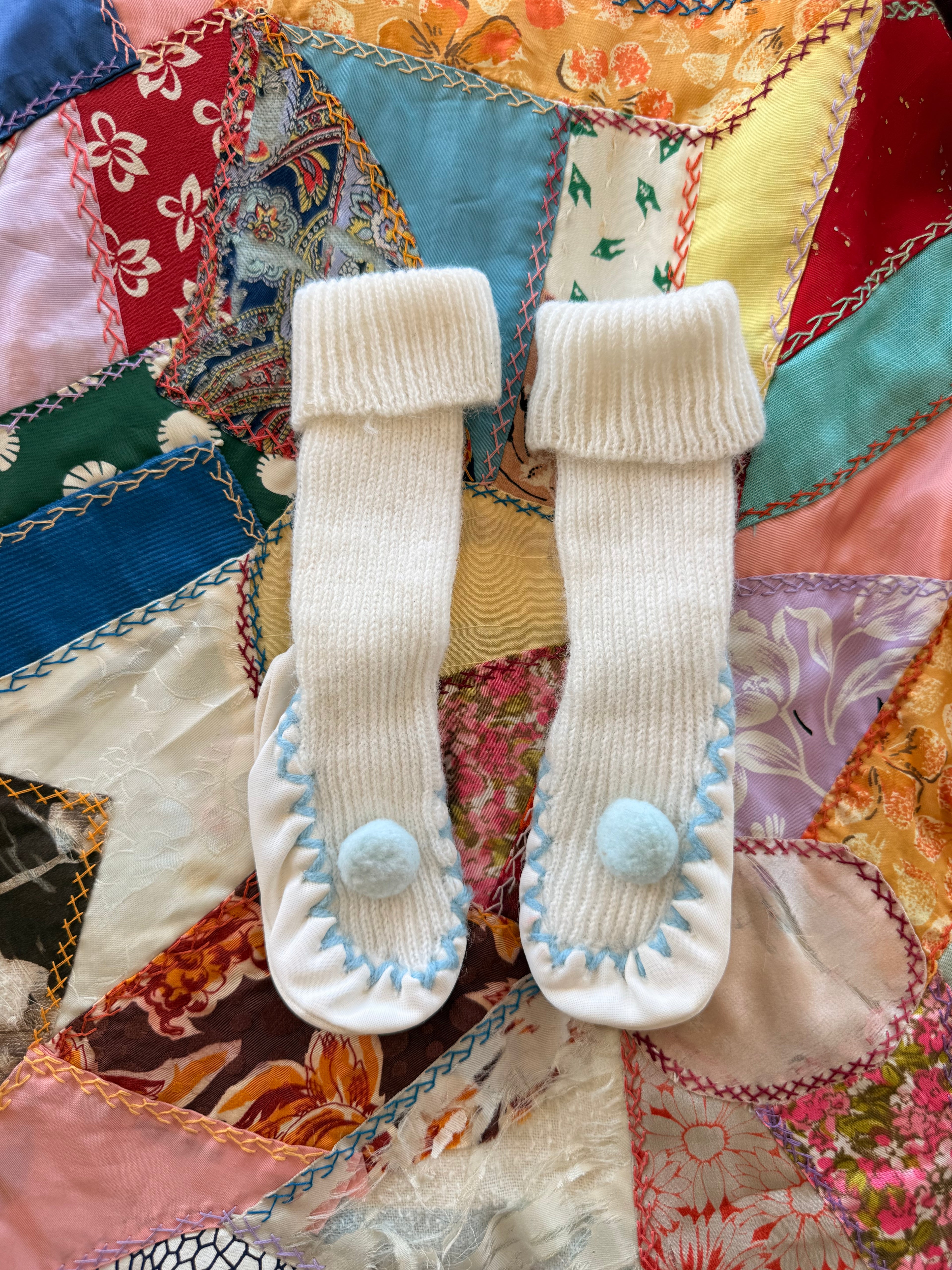1960s pom pom baby booties