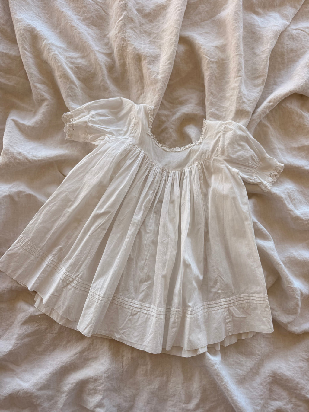 1920s light white dress