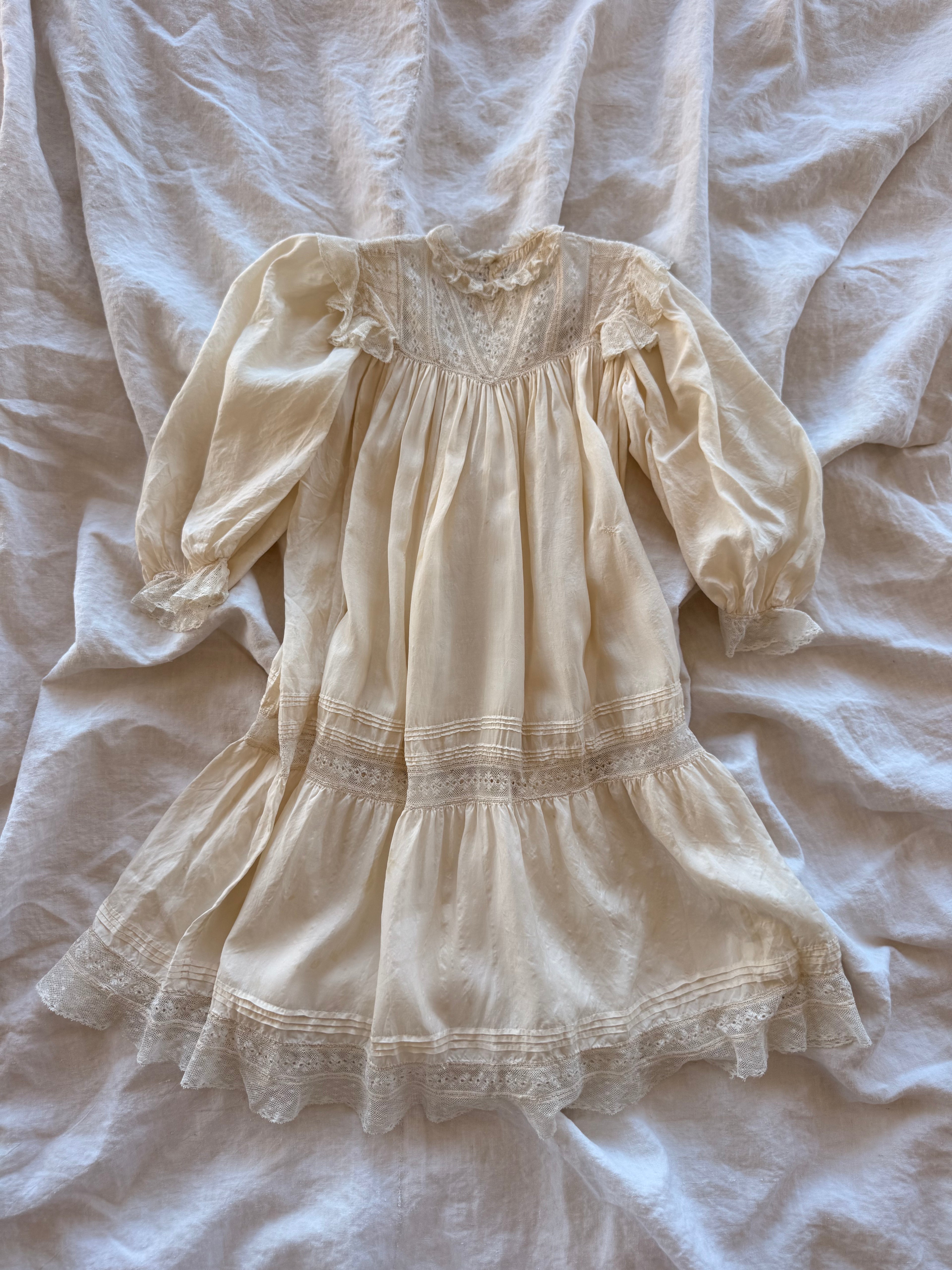 1900s cream silk & lace dress