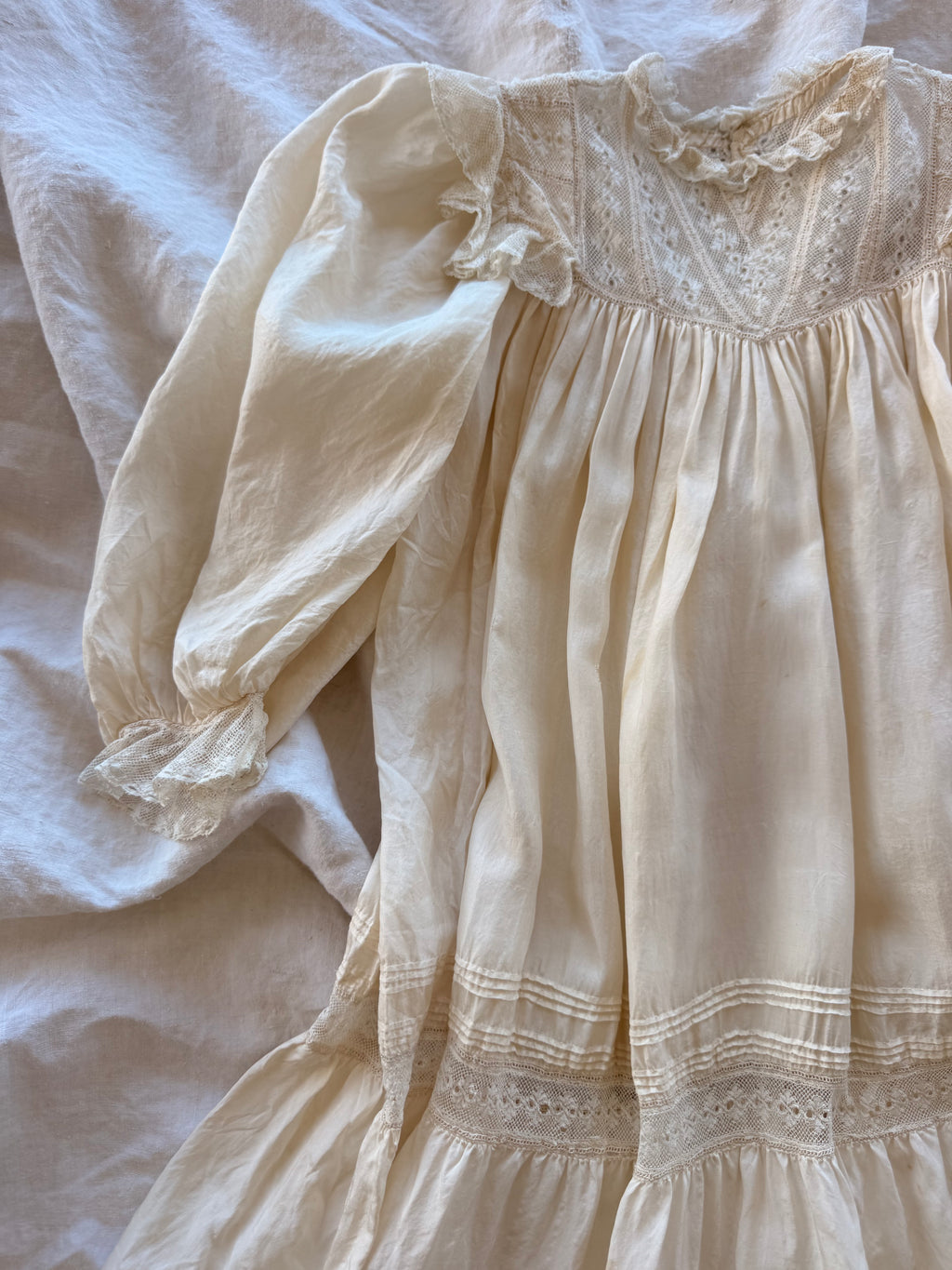 1900s cream silk & lace dress
