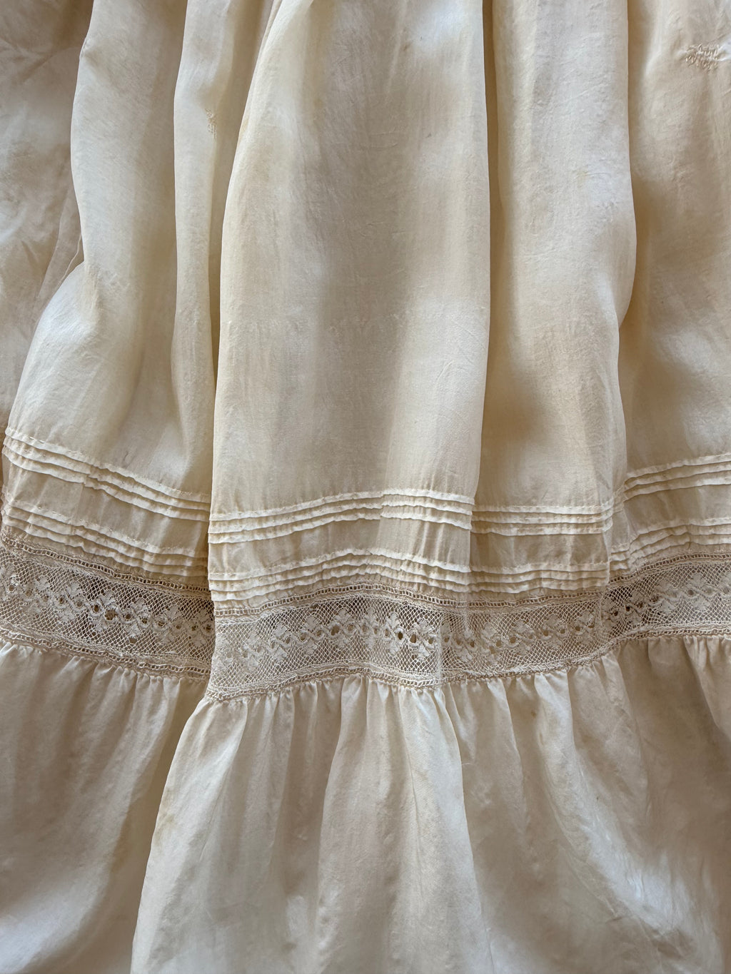 1900s cream silk & lace dress